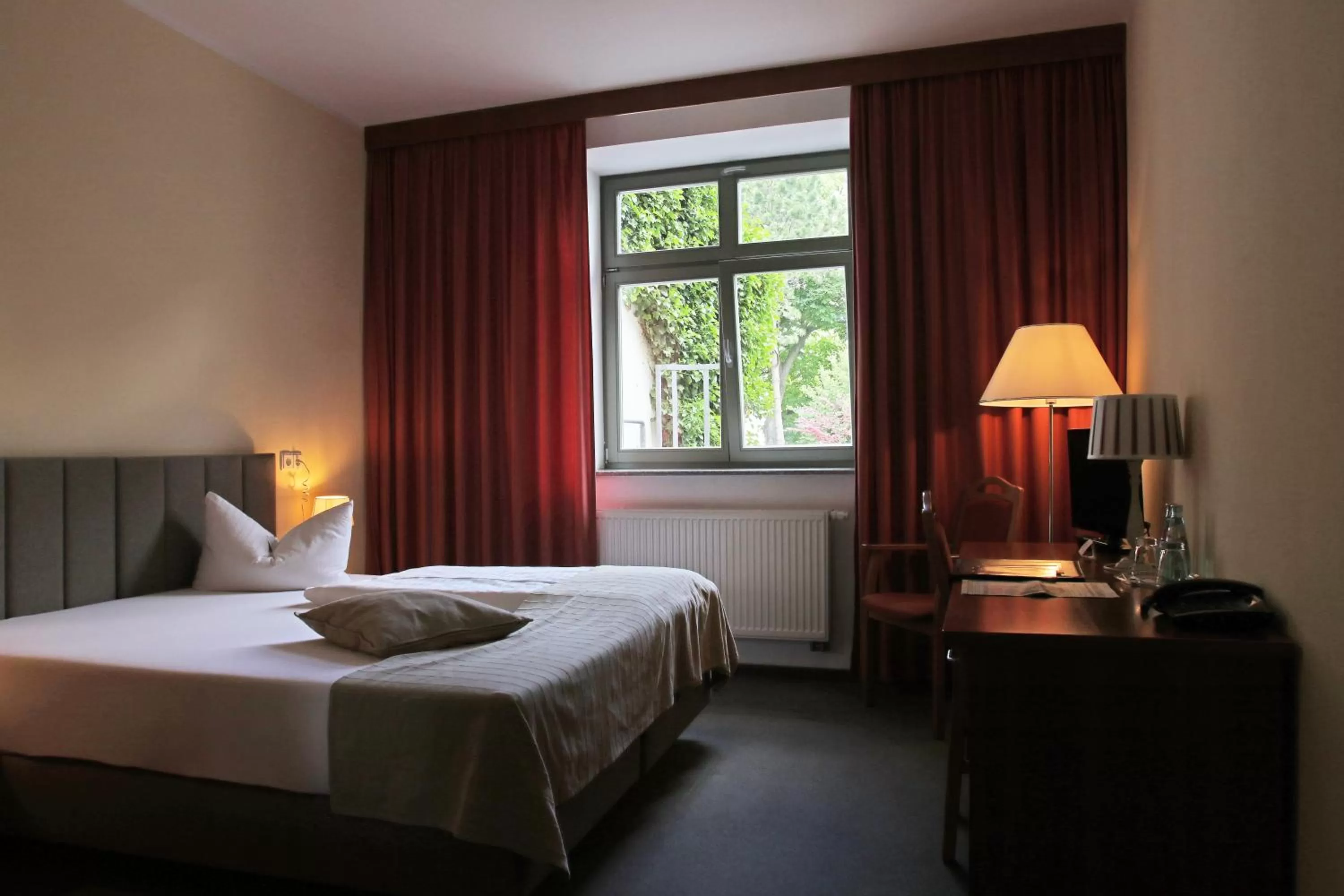 Bed in Hotel Zittauer Hof