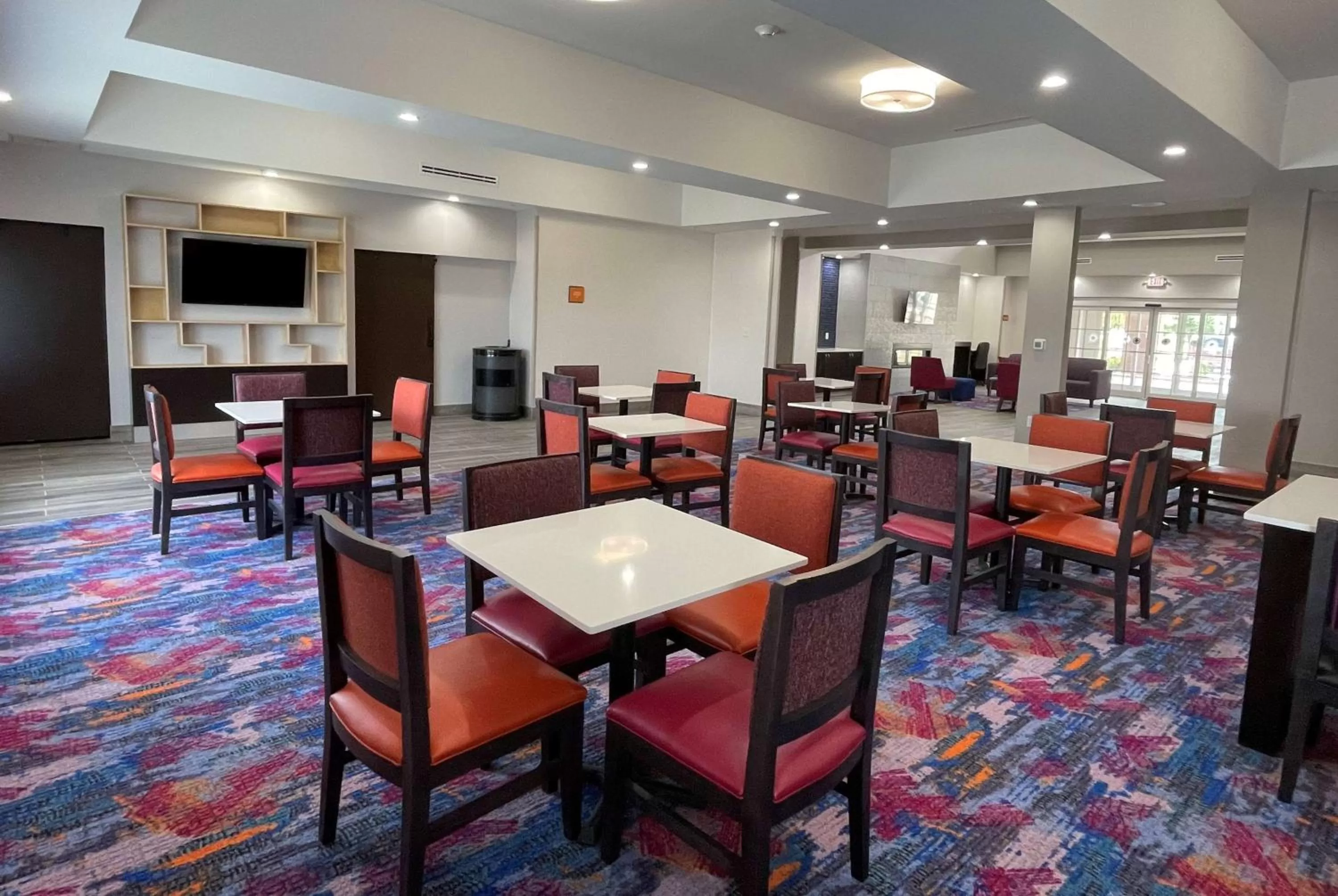 Breakfast in La Quinta Inn and Suites by Wyndham - Schertz
