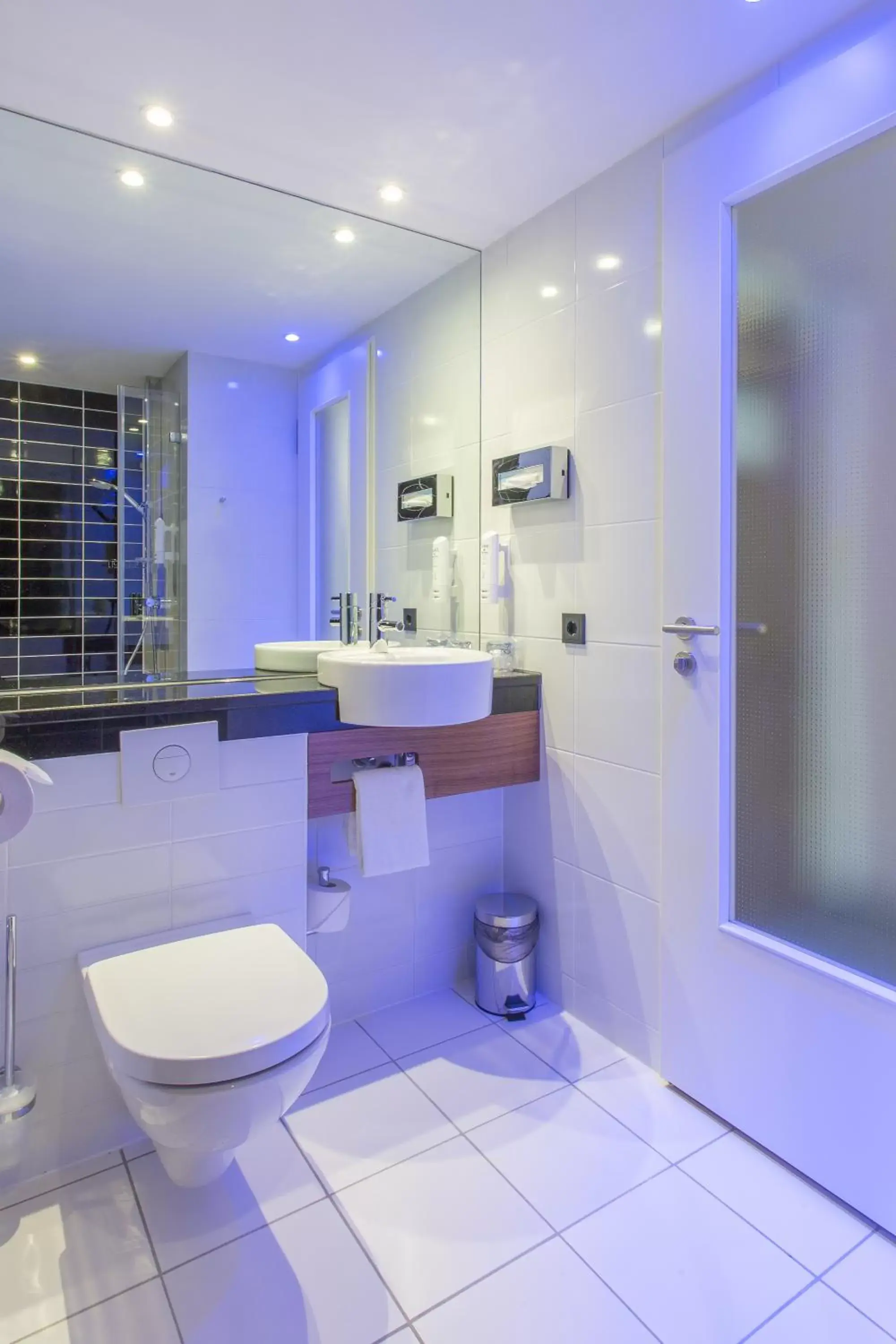 Twin Room in Holiday Inn Express Neunkirchen by IHG Twin Room in Holiday Inn Express Neunkirchen by IHG