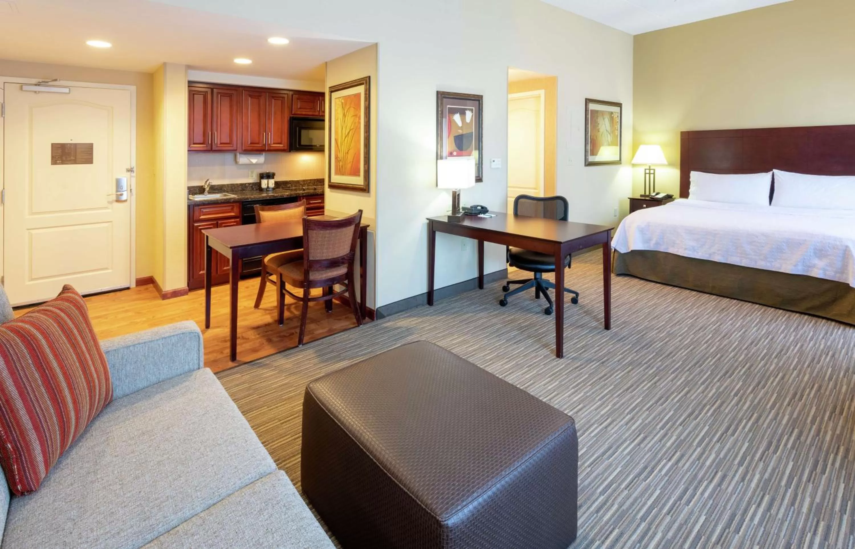 Bedroom, Bed in Homewood Suites by Hilton Minneapolis - Saint Louis Park at West End