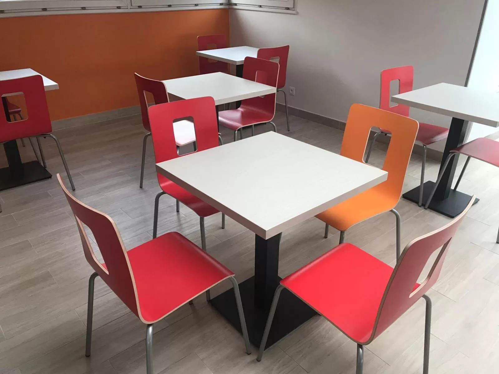 Restaurant/places to eat in Première Classe Reims Ouest - Tinqueux