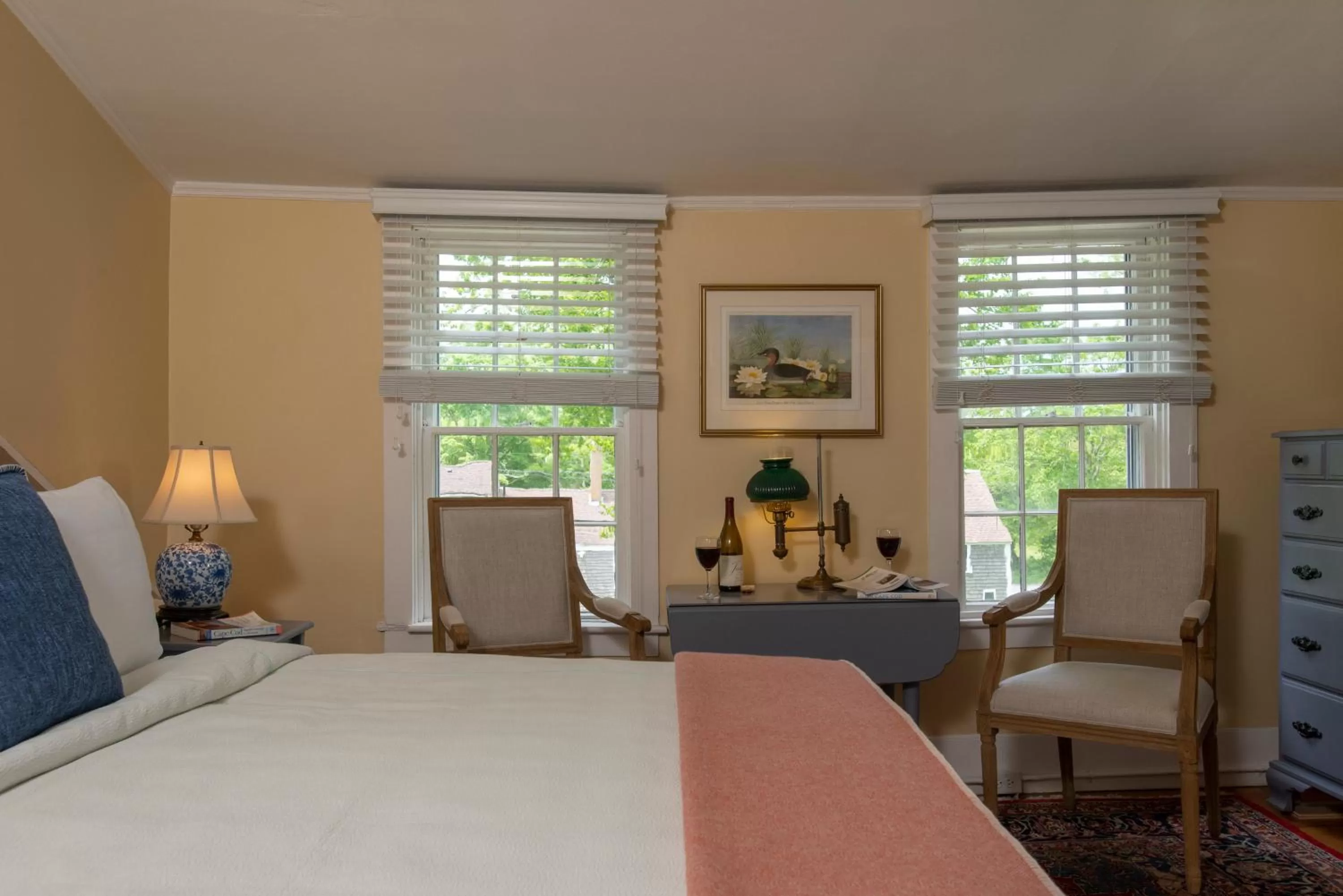 Photo of the whole room, Bed in Village Inn