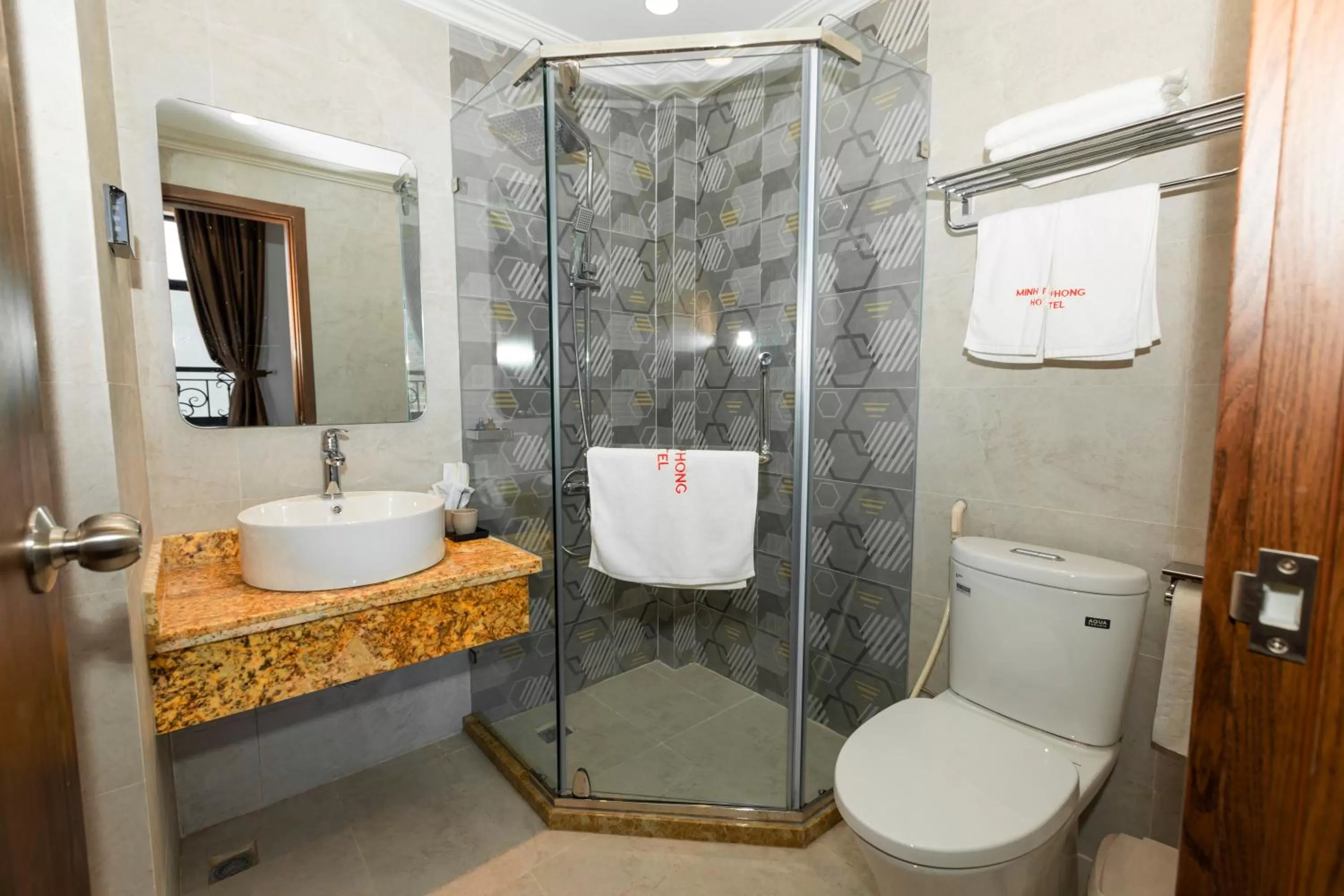 Bathroom in Minh Phong Hotel Ha Long