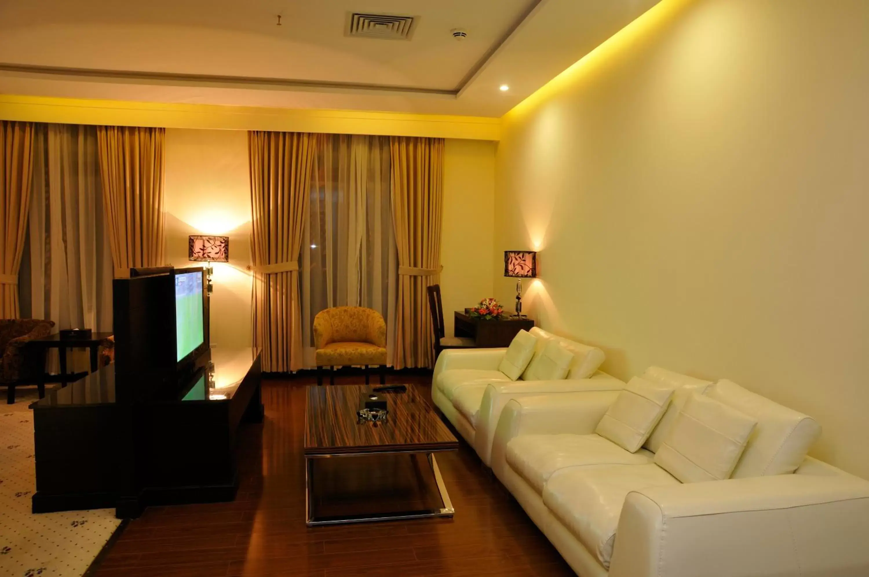 Deluxe King Suite in Ramada by Wyndham Islamabad Deluxe King Suite in Ramada by Wyndham Islamabad