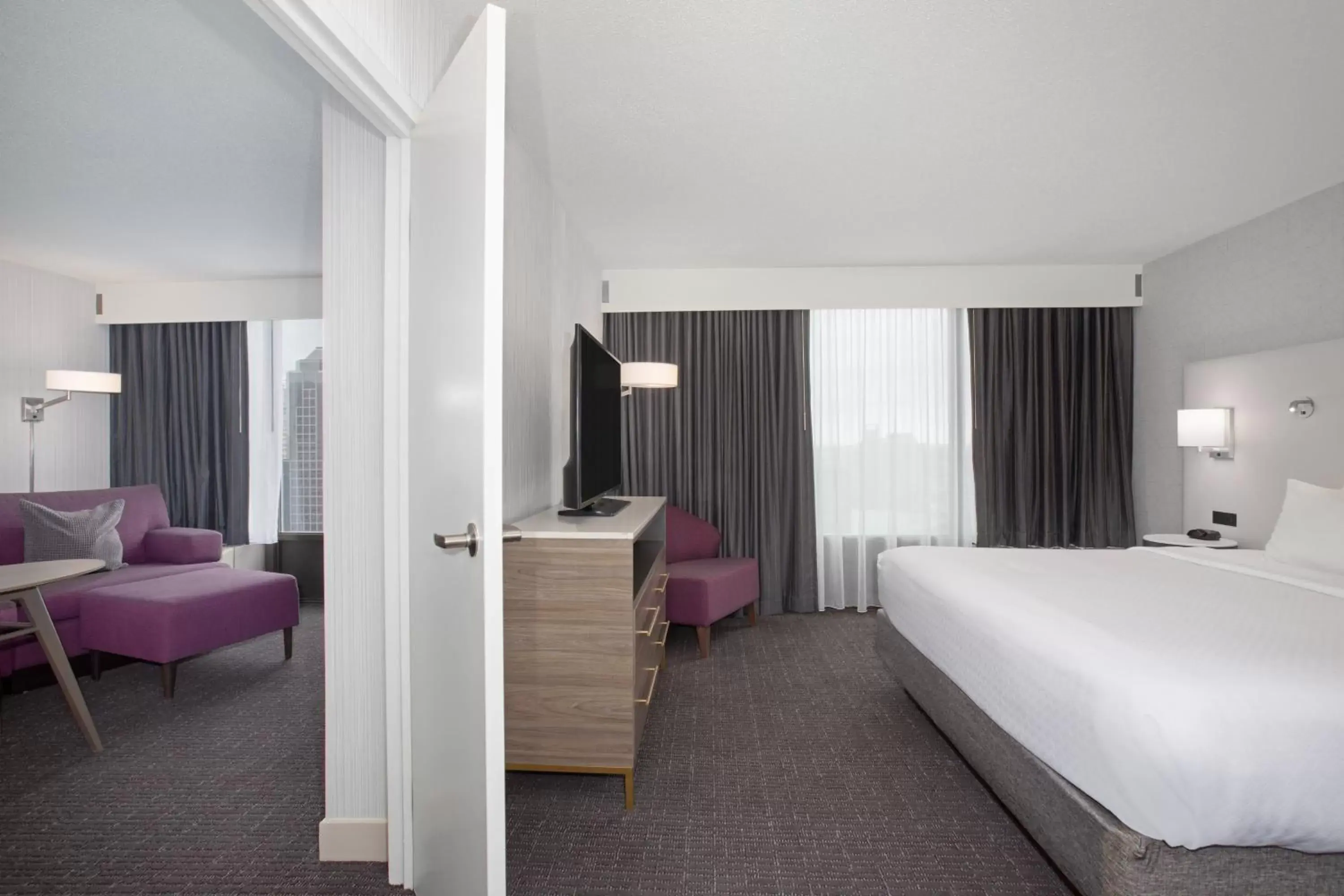 One-Bedroom Worklife Suite with View in Crowne Plaza Kansas City Downtown by IHG One-Bedroom Worklife Suite with View in Crowne Plaza Kansas City Downtown by IHG