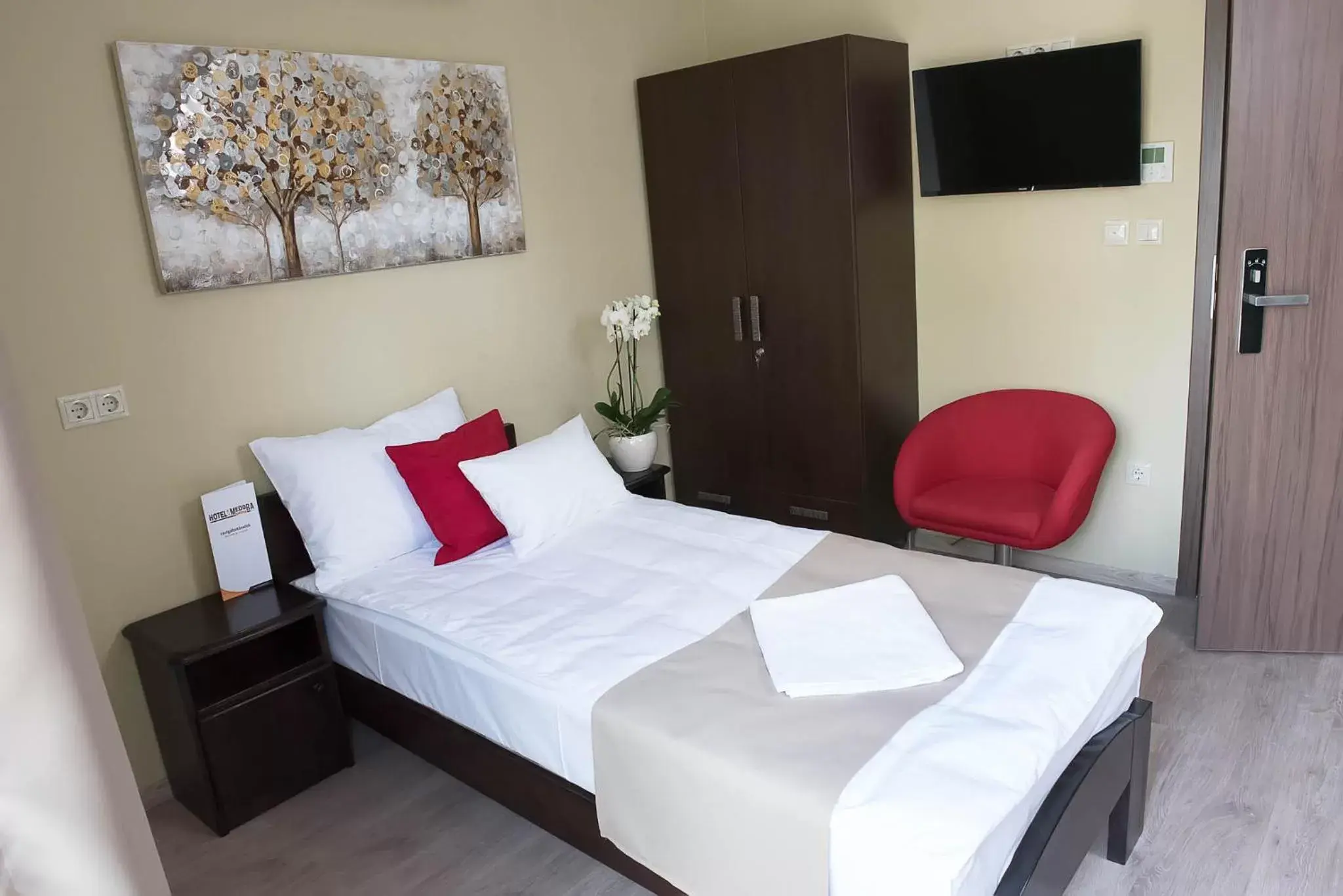 Single Room - single occupancy in MeDoRa Park - Hotel MeDoRa*** Single Room - single occupancy in MeDoRa Park - Hotel MeDoRa***