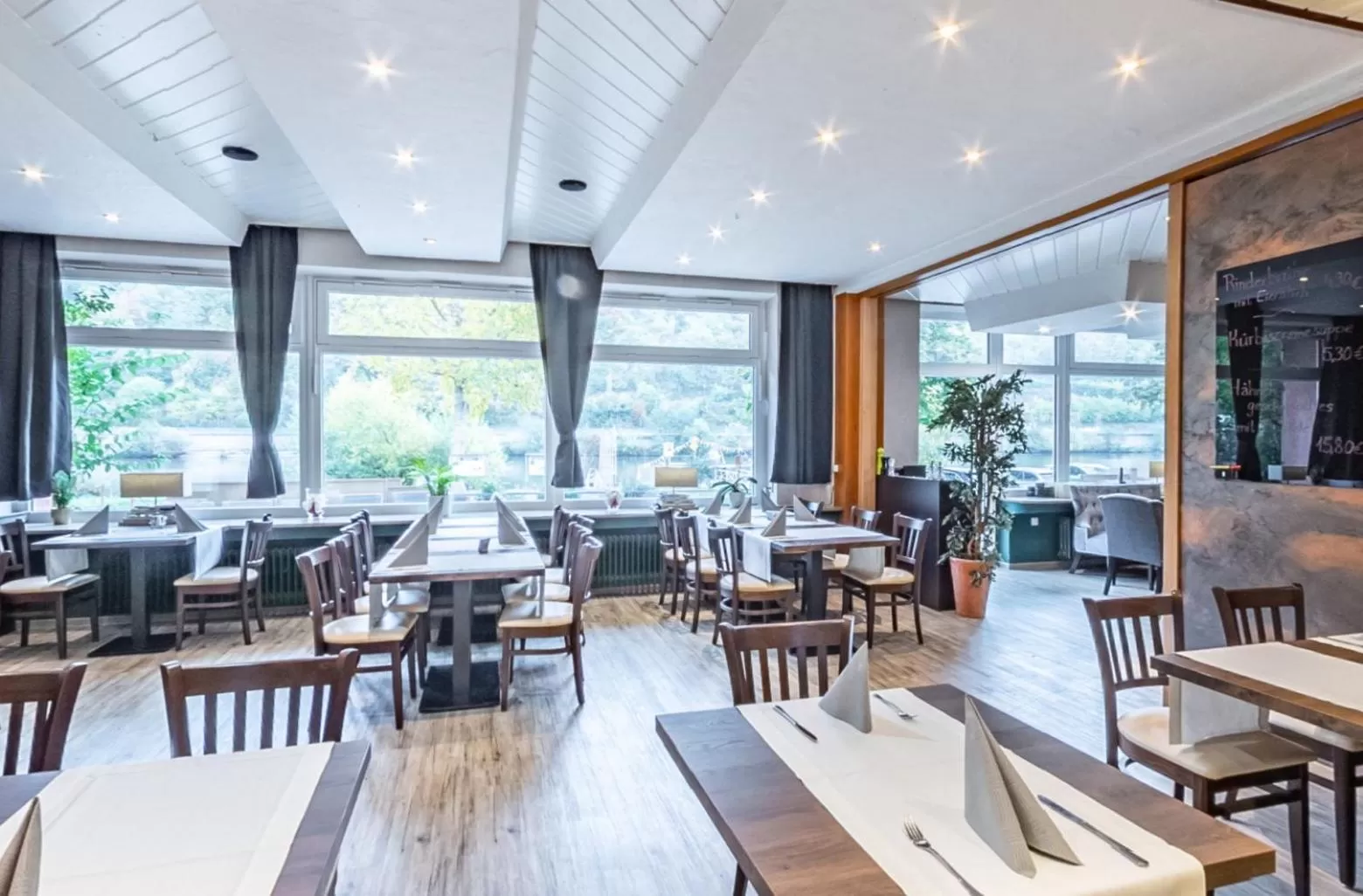 Restaurant/places to eat in Hotel-Gasthof zum Ritter