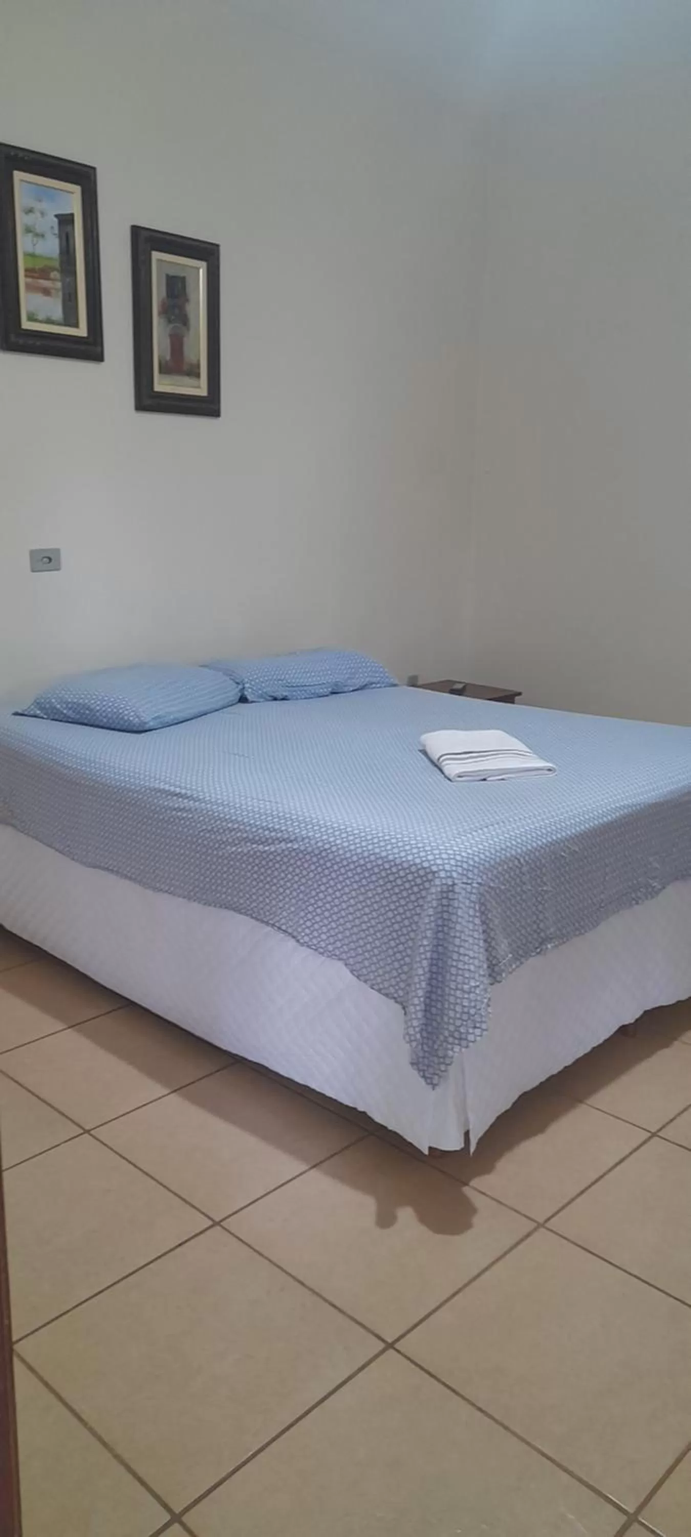 Bed in Suits - Canto do sabia