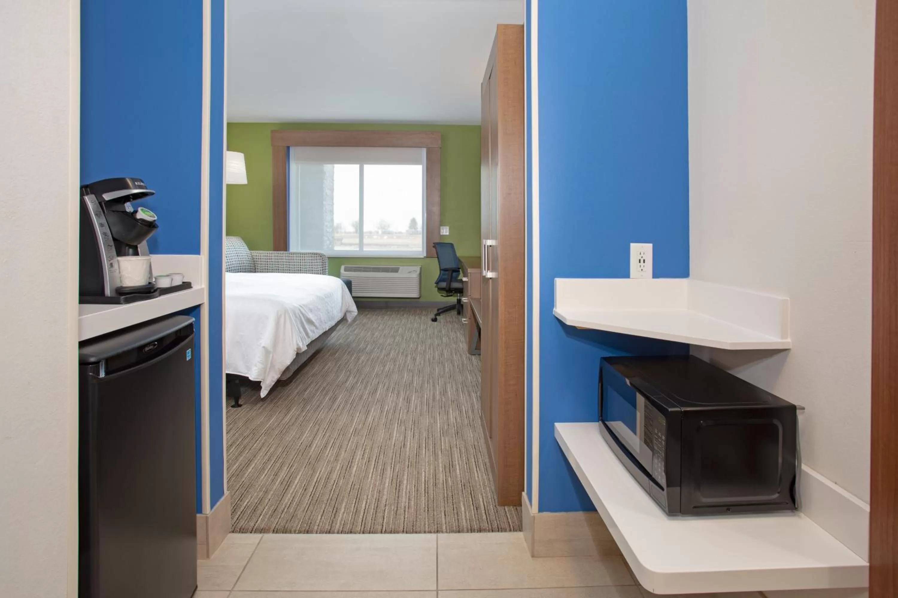 Photo of the whole room, Bed in Holiday Inn Express & Suites - Goodland I-70 by IHG