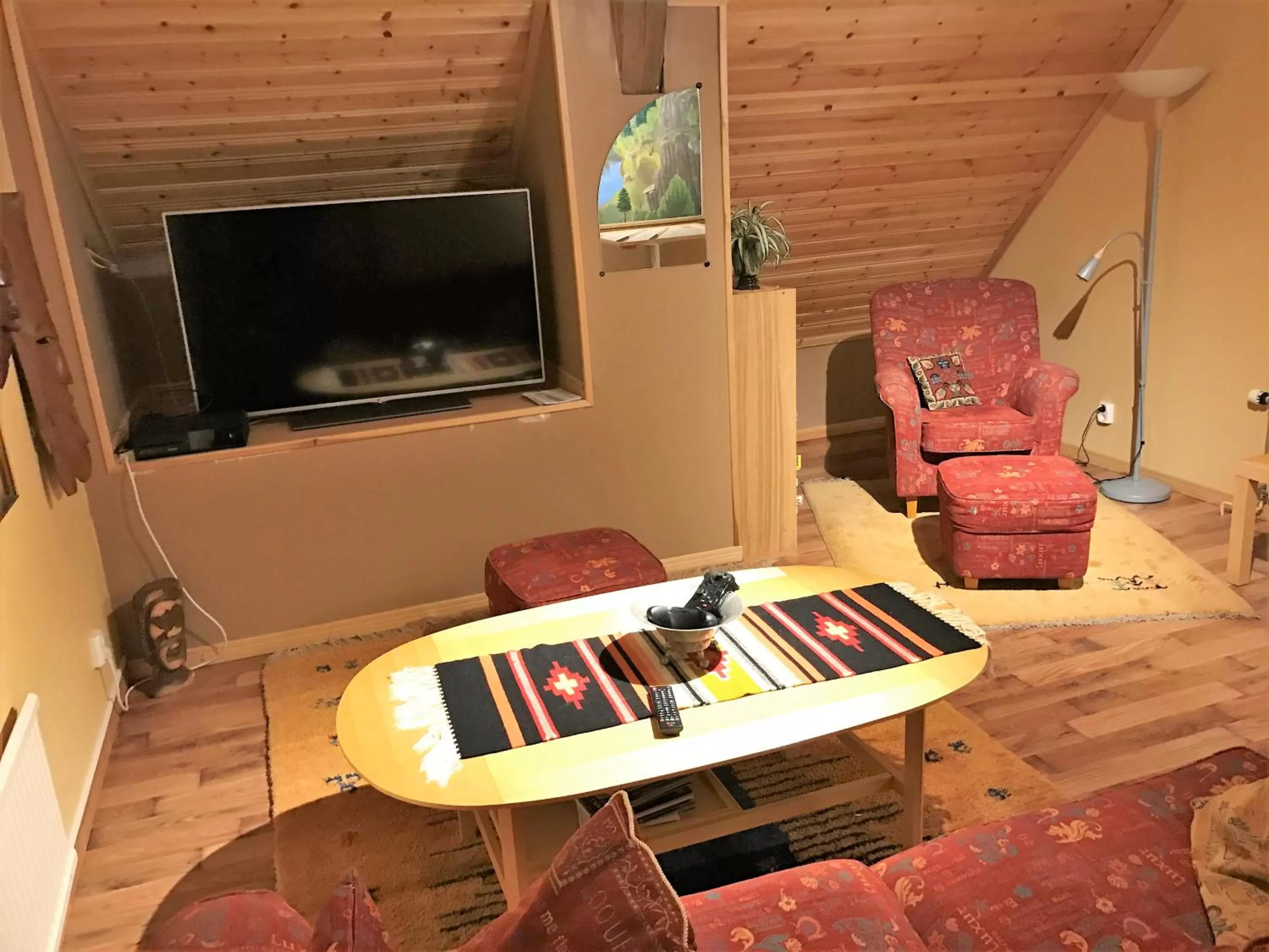 Communal lounge/ TV room in Mattisgården Bed & Breakfast