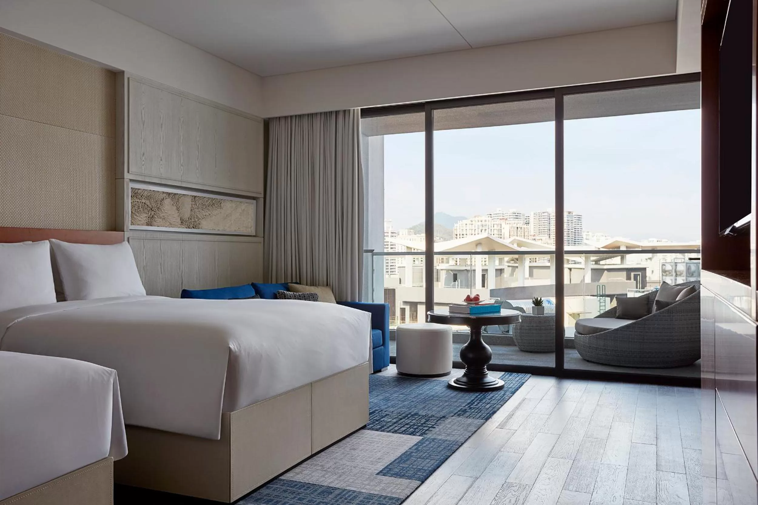 Photo of the whole room, Bed in The Shanhaitian Resort Sanya, Autograph Collection