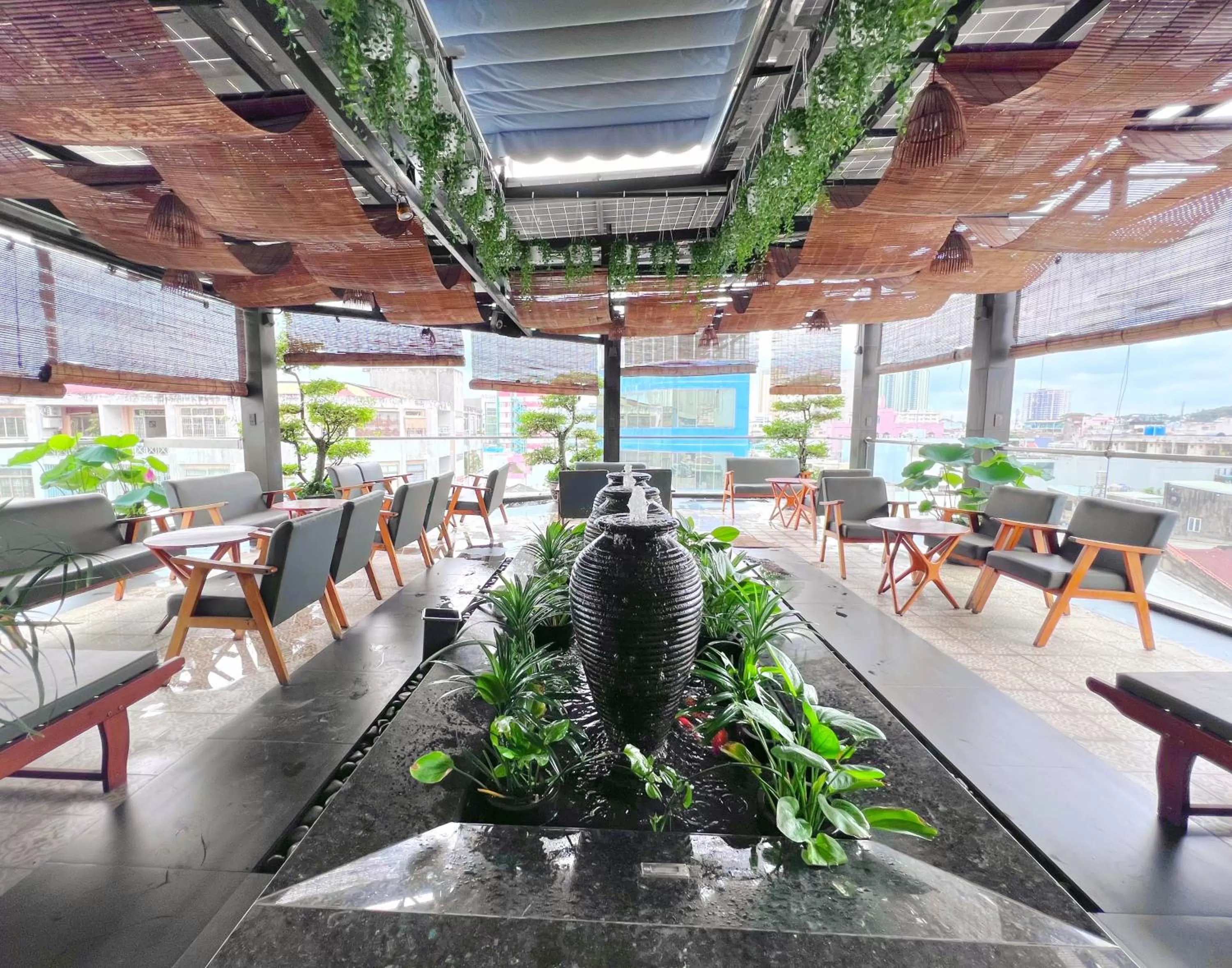 Balcony/Terrace, Restaurant/Places to Eat in Văn Hoa Hotel