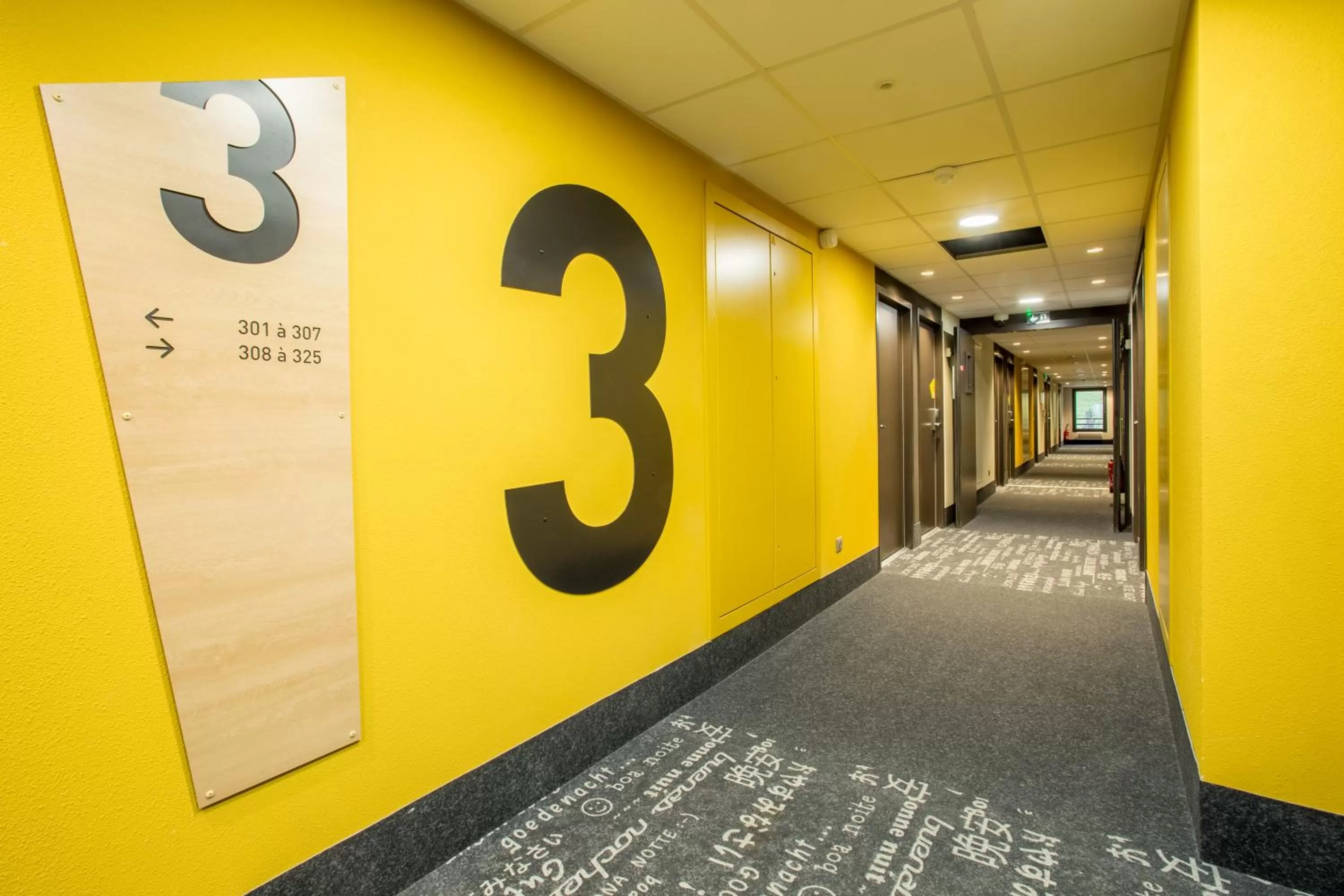 Decorative detail in B&B HOTEL ANNEMASSE Saint-Cergues