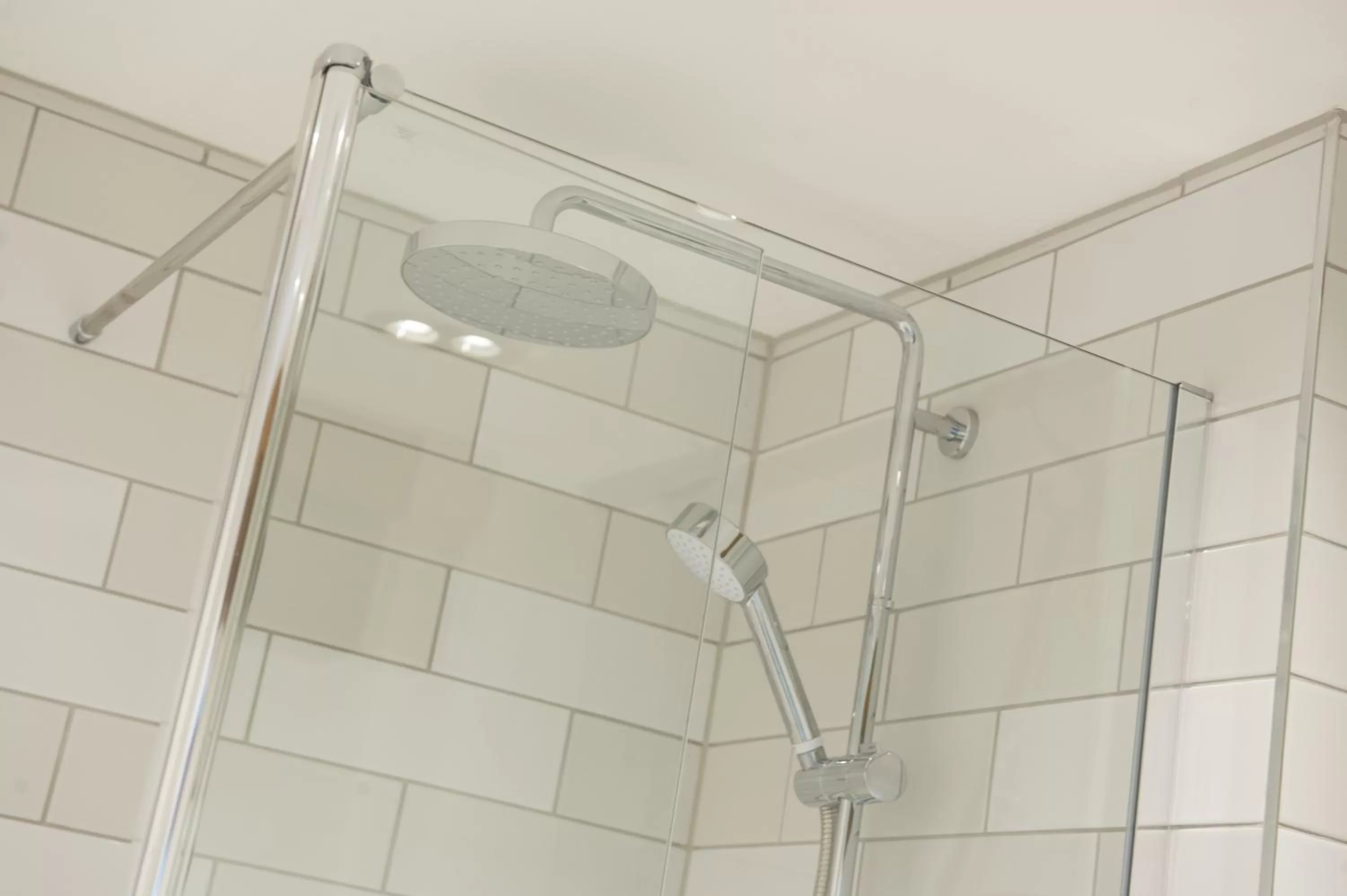 Shower in The Kestrel by Innkeeper's Collection