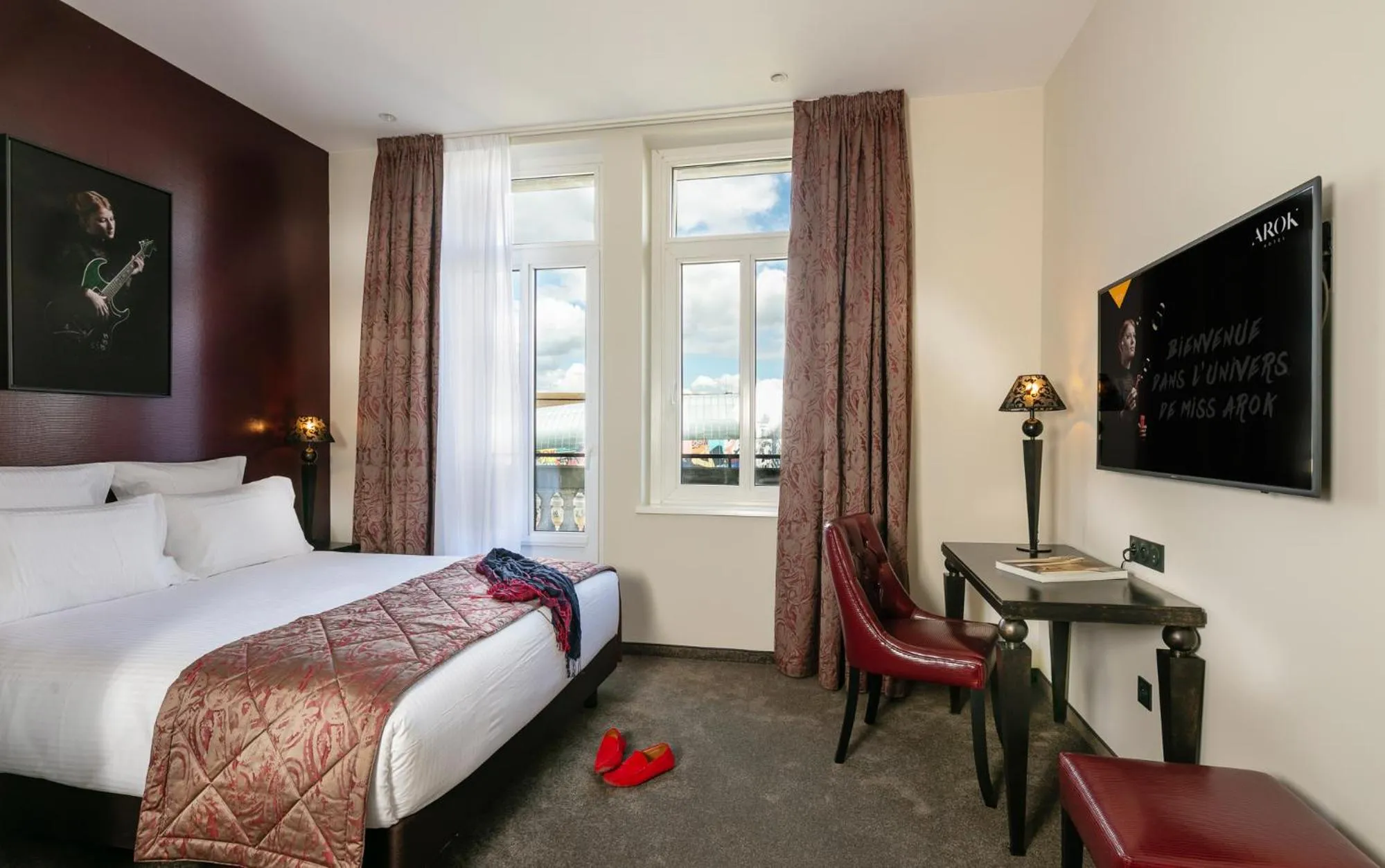 Photo of the whole room, Bed in Hotel Arok