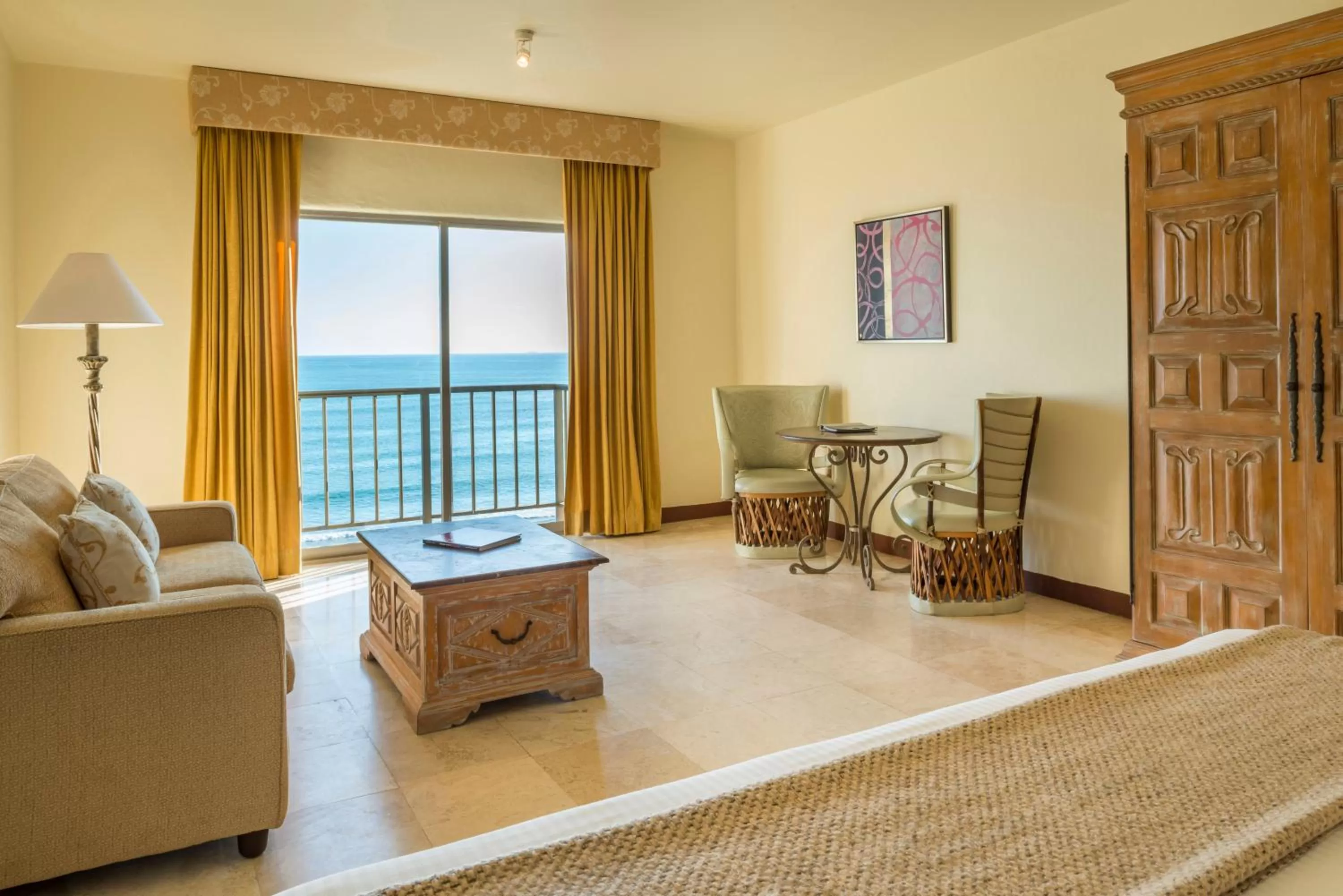 Photo of the whole room in Quinta Real Acapulco