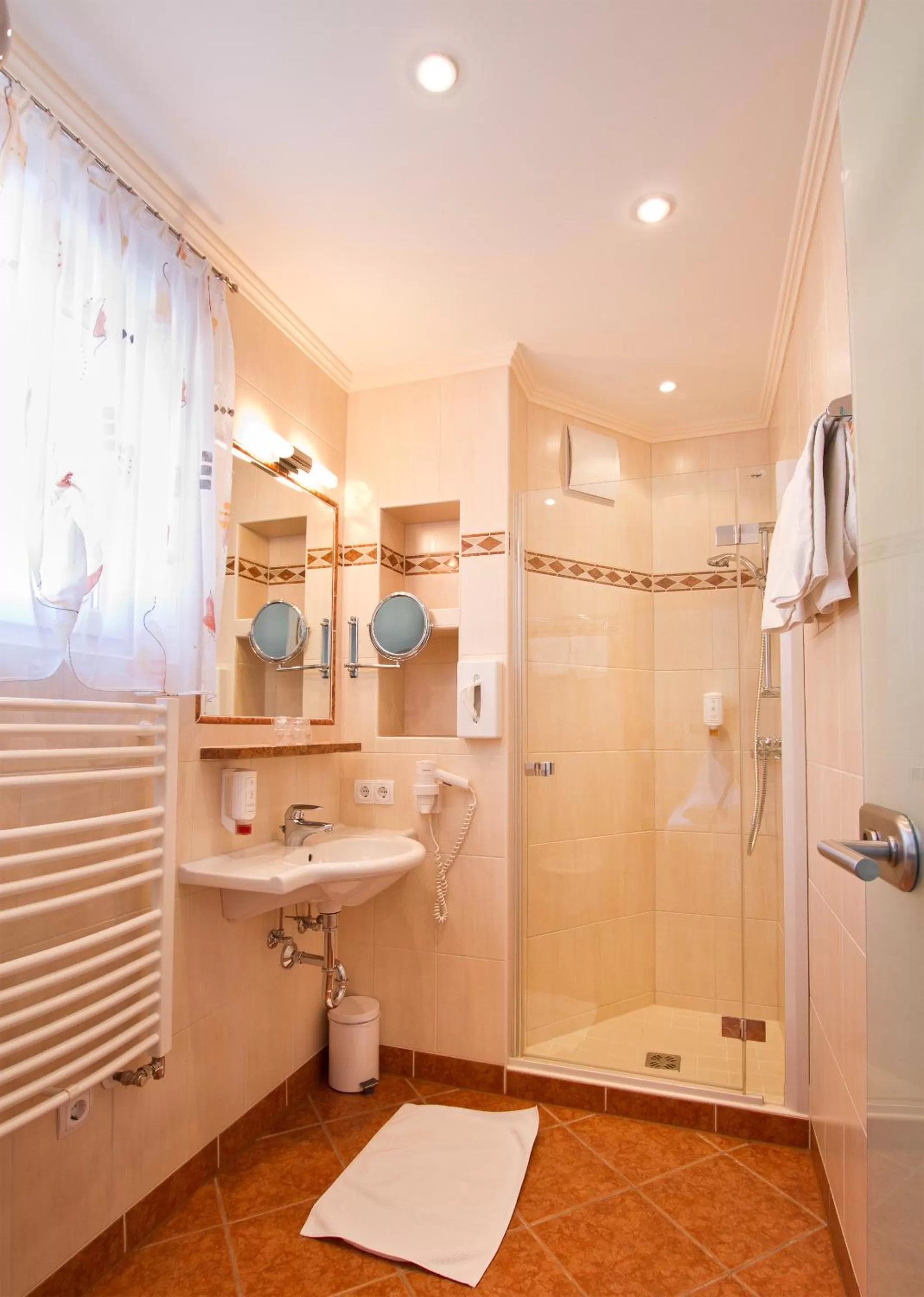 Bathroom in SCHÖNIS-Landhotel