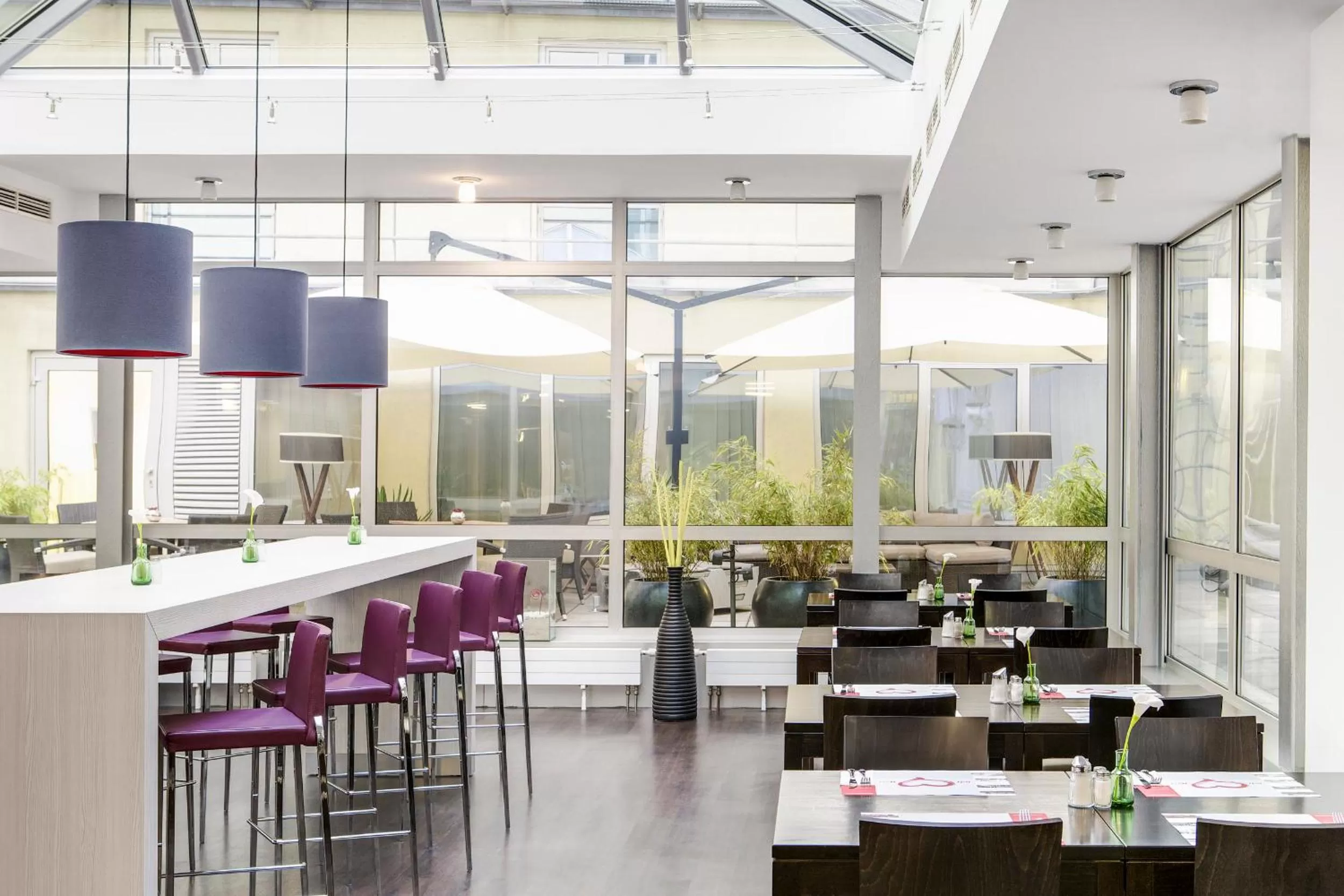 Restaurant/places to eat in IntercityHotel Wien