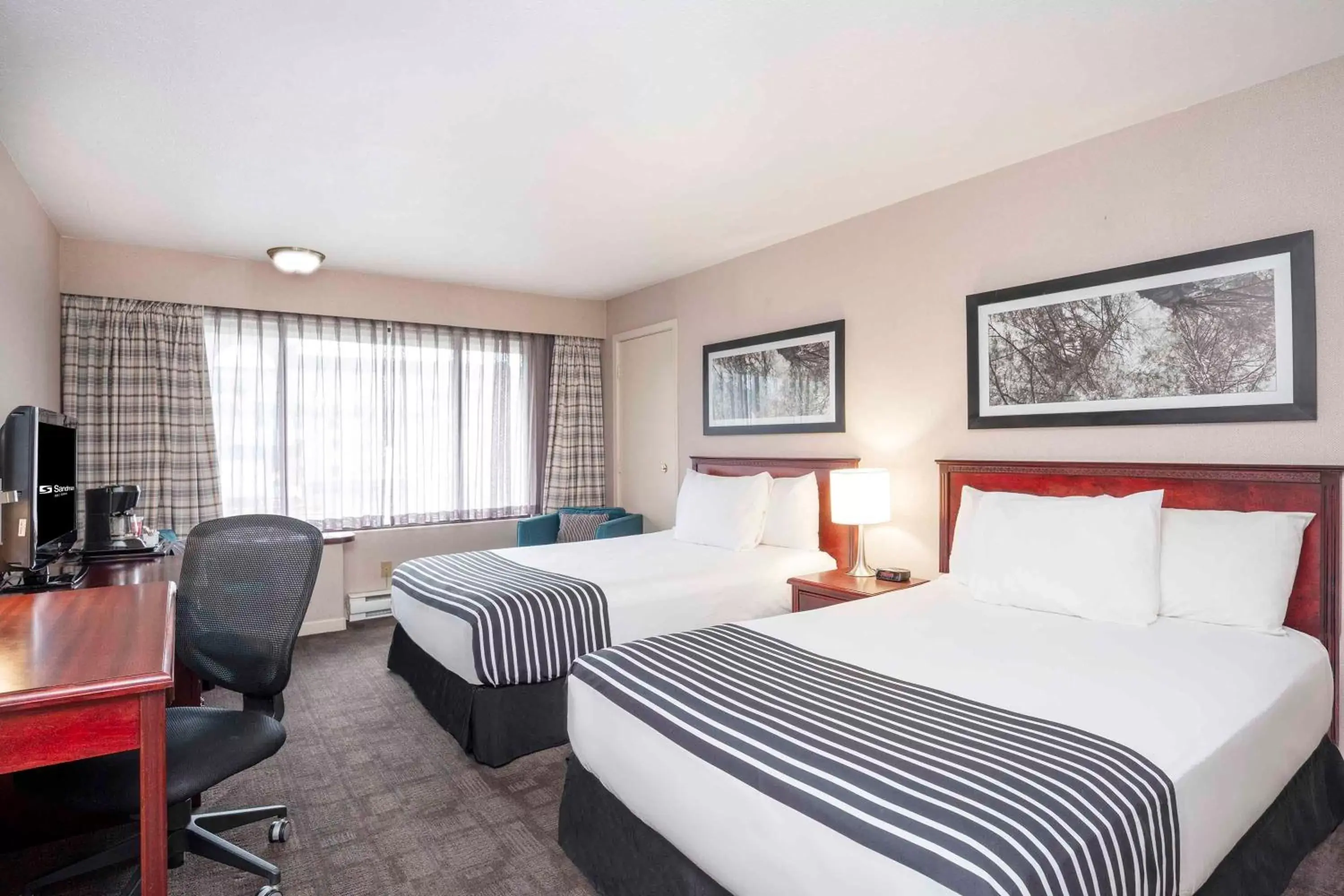 Standard Room, 2 Double Beds in Sandman Hotel Terrace Standard Room, 2 Double Beds in Sandman Hotel Terrace