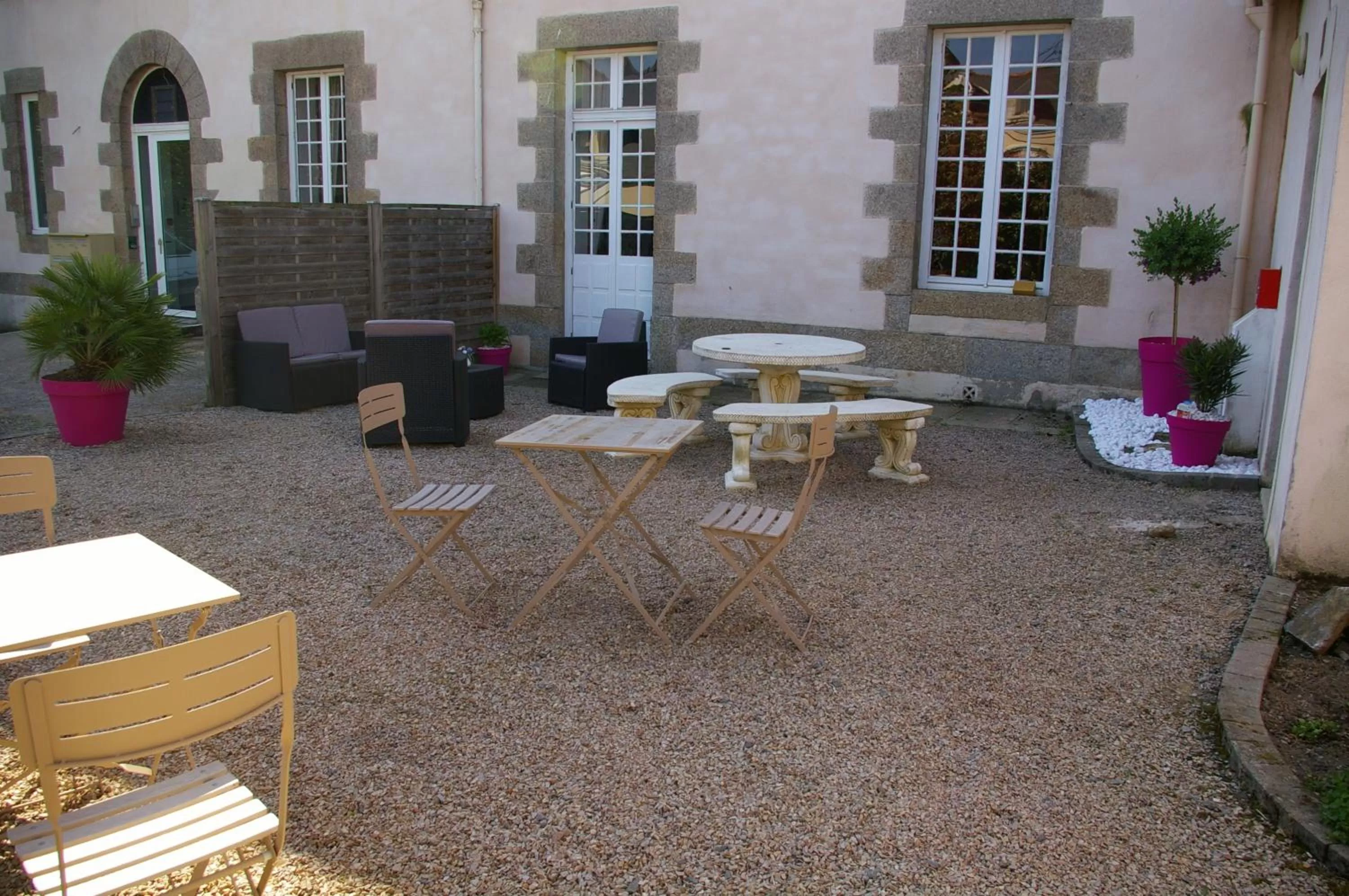 Property building in Hôtel de Bretagne