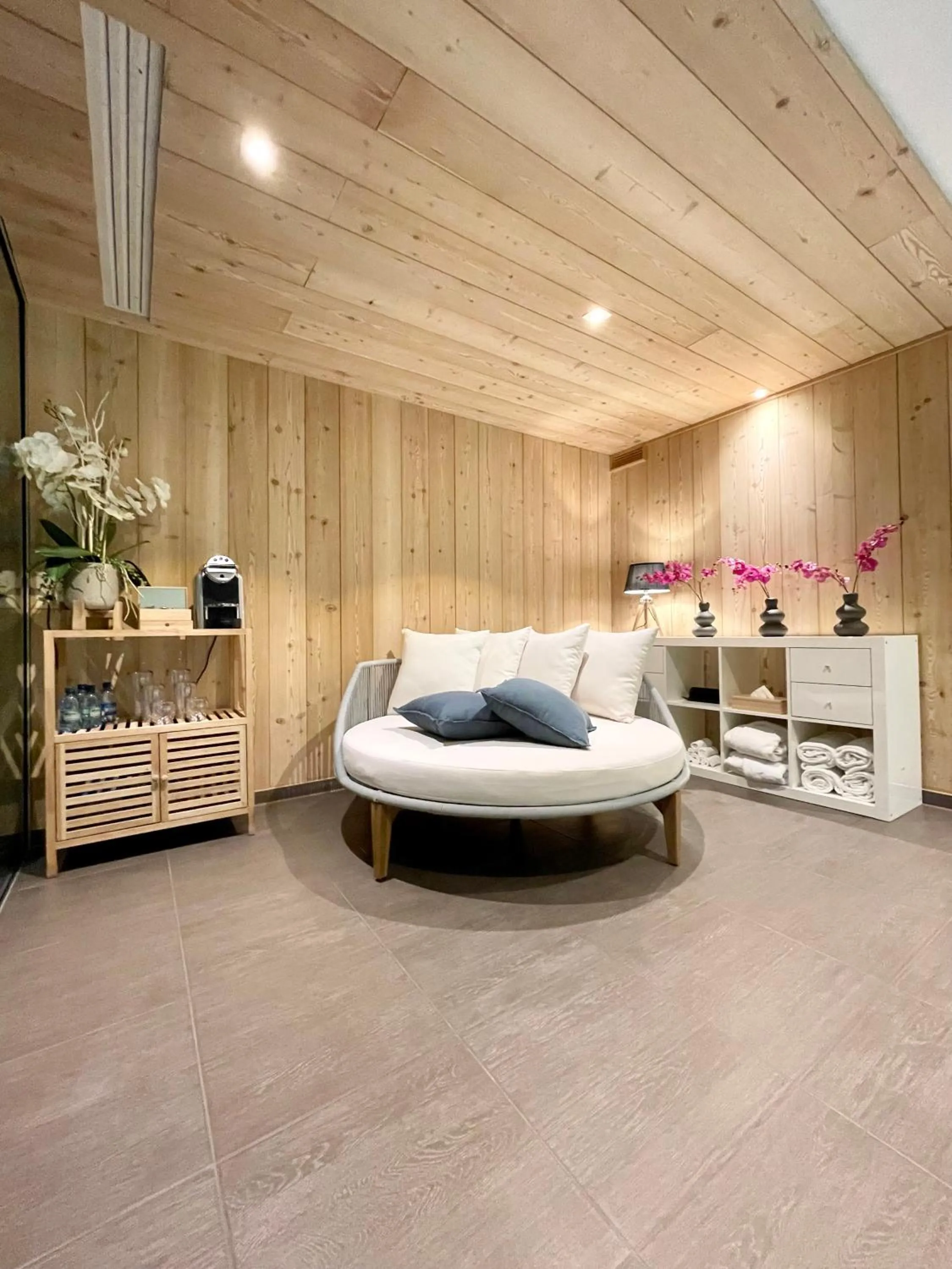 Spa and wellness centre/facilities in Hostellerie Le Petit Manoir