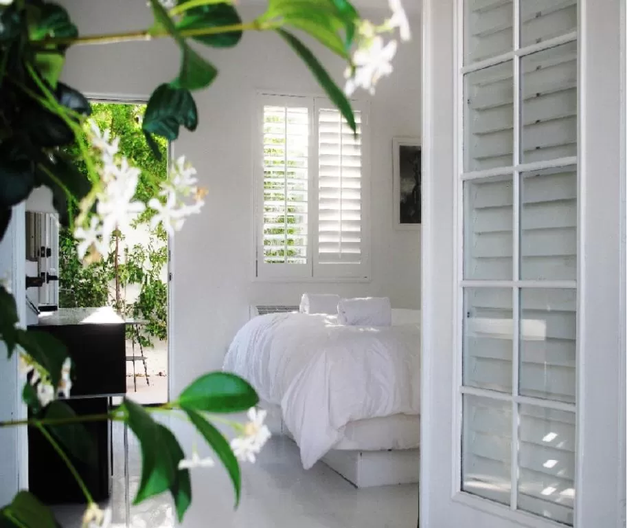 Day, Bed in Alcazar Palm Springs