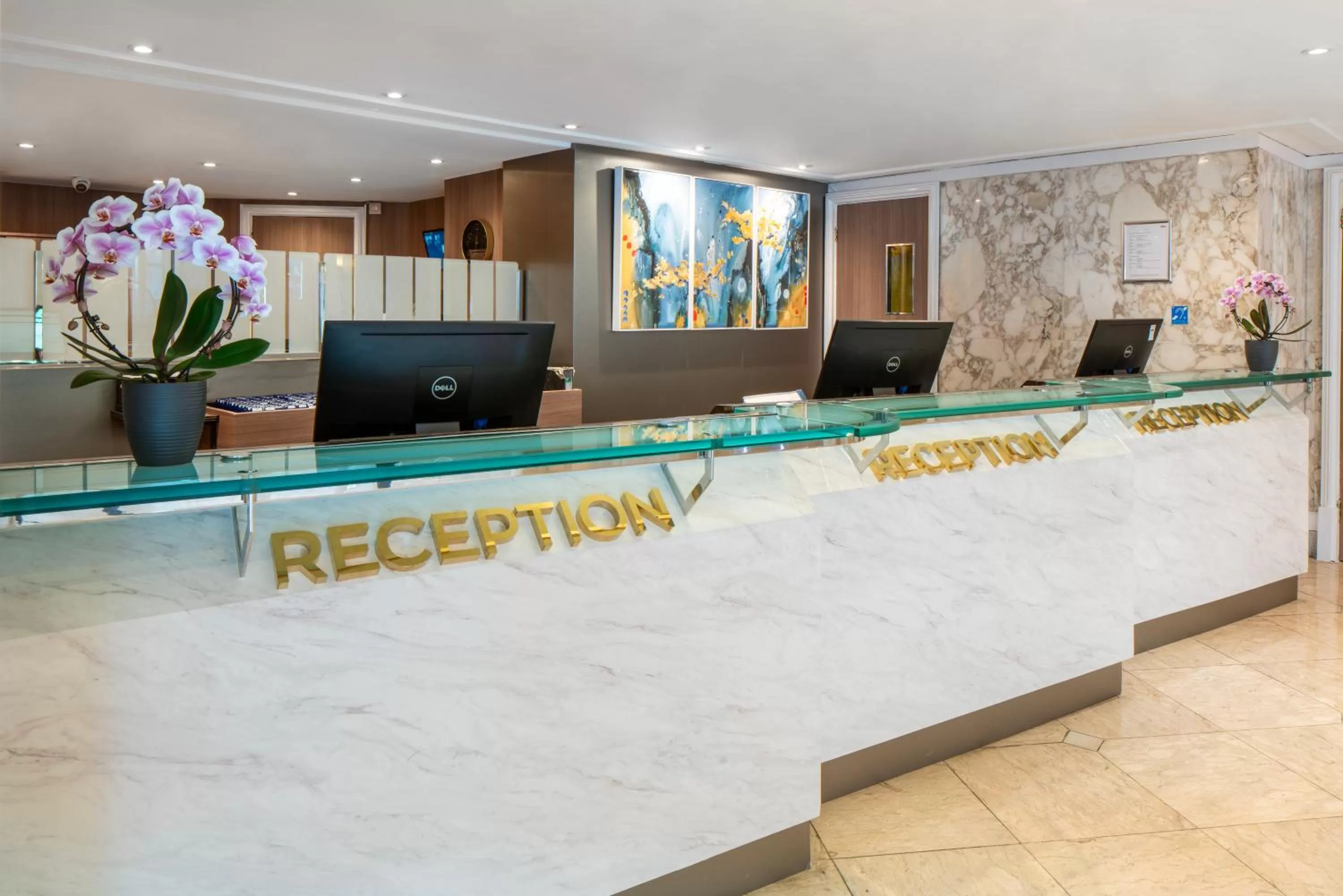 Lobby or reception in Danubius Hotel Regents Park