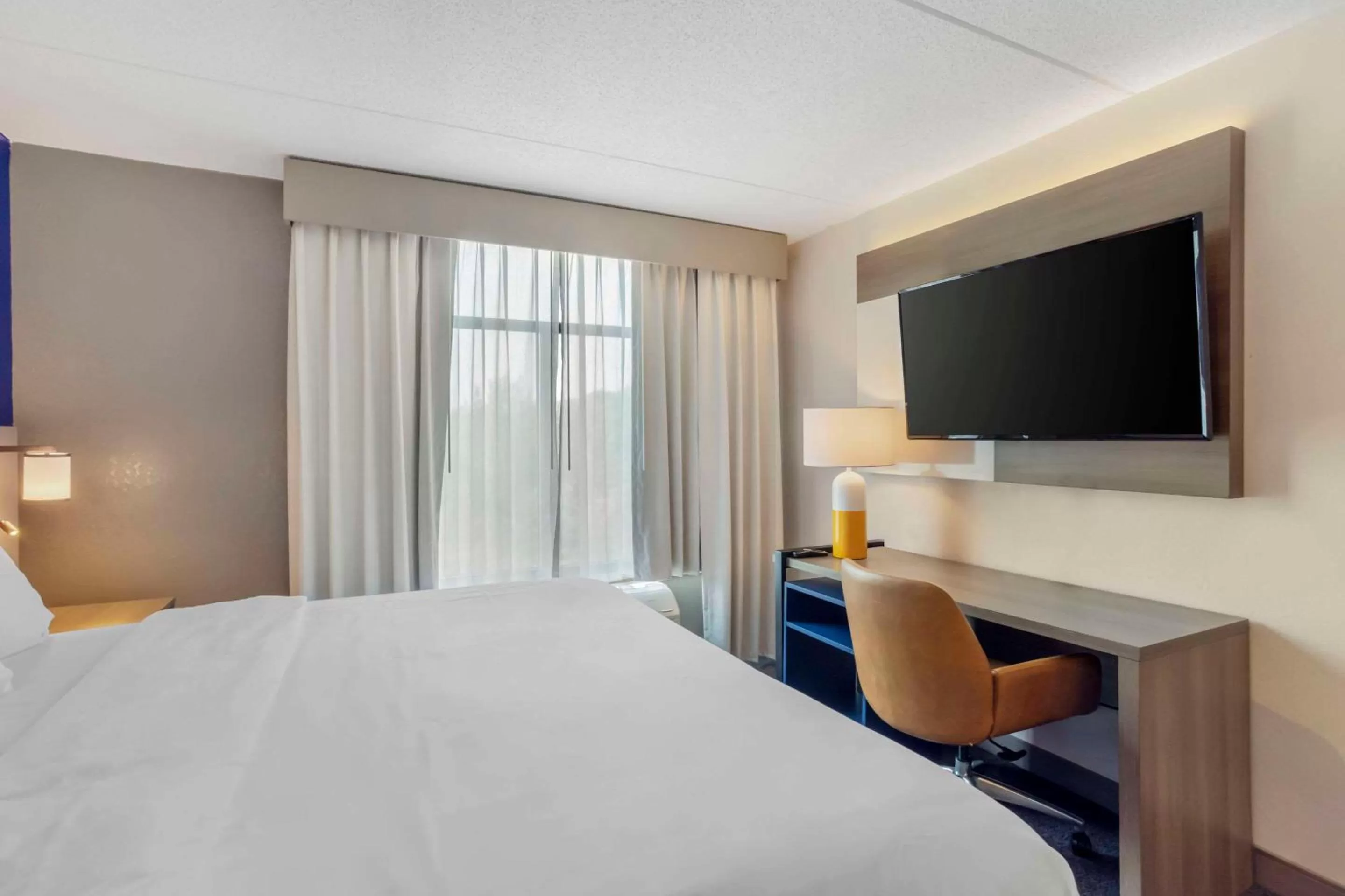 Bedroom, Bed in Comfort Inn & Suites Voorhees-Mt Laurel