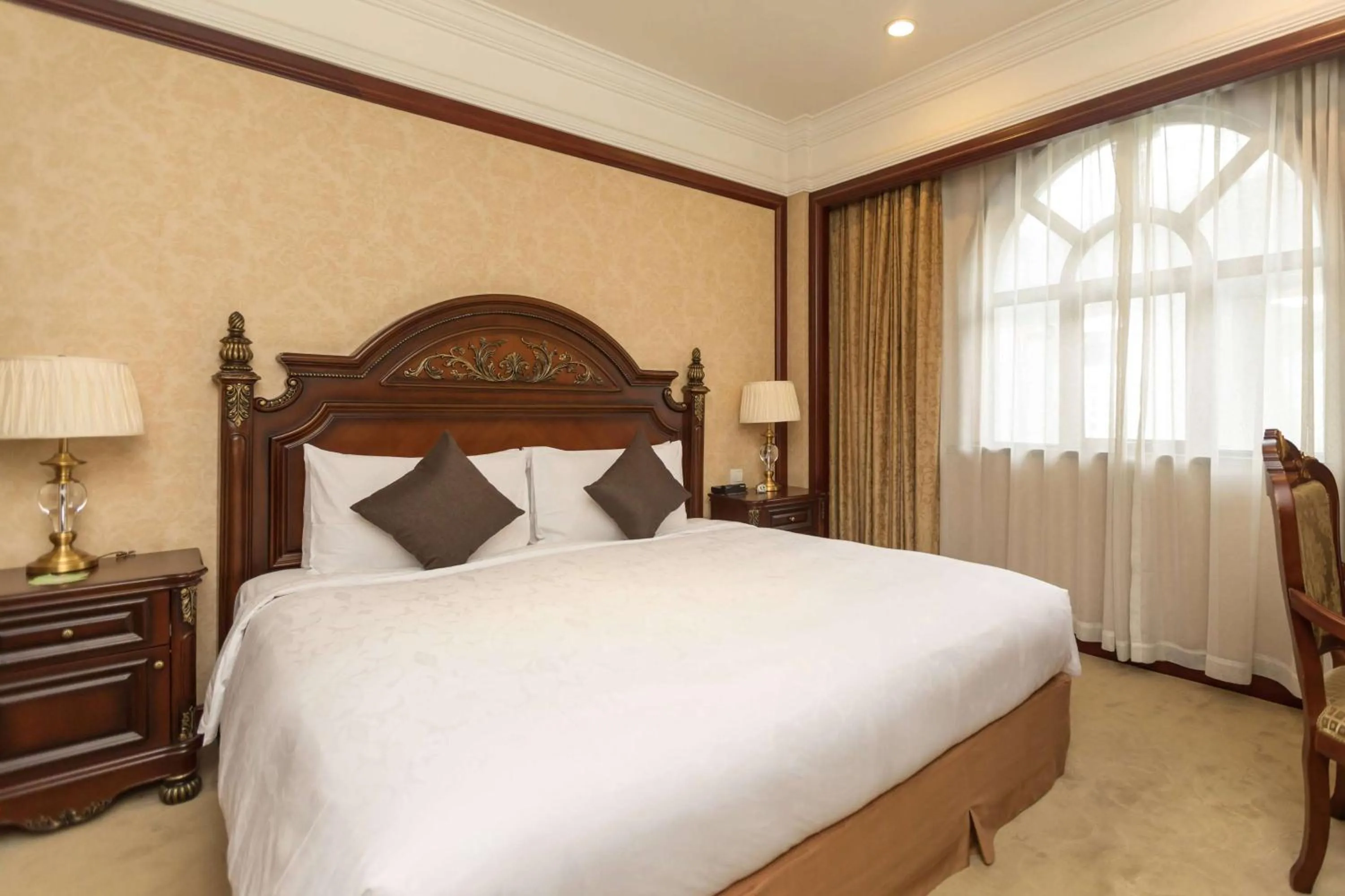 Photo of the whole room, Bed in Wyndham Shanghai Hongqiao