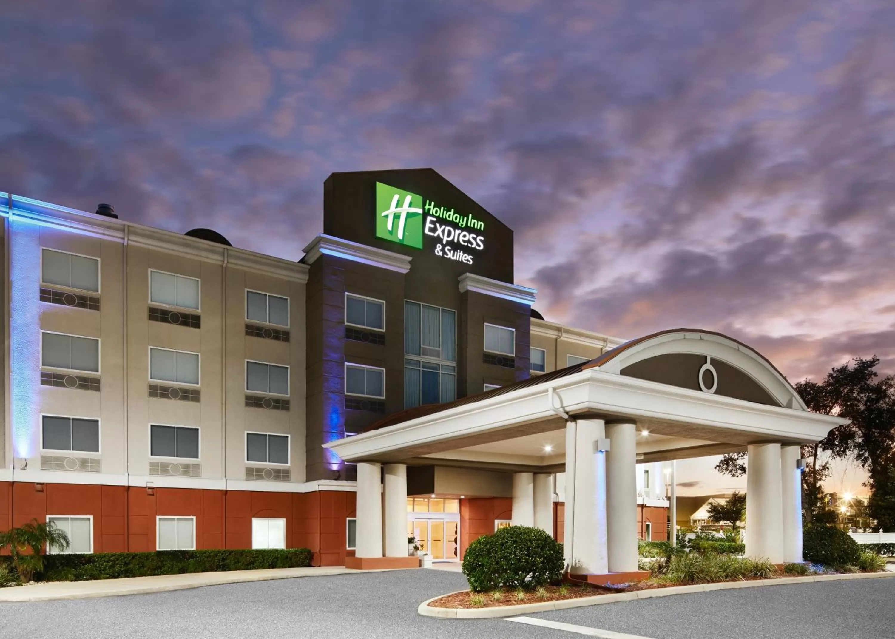 Property building in Holiday Inn Express Palatka Northwest by IHG