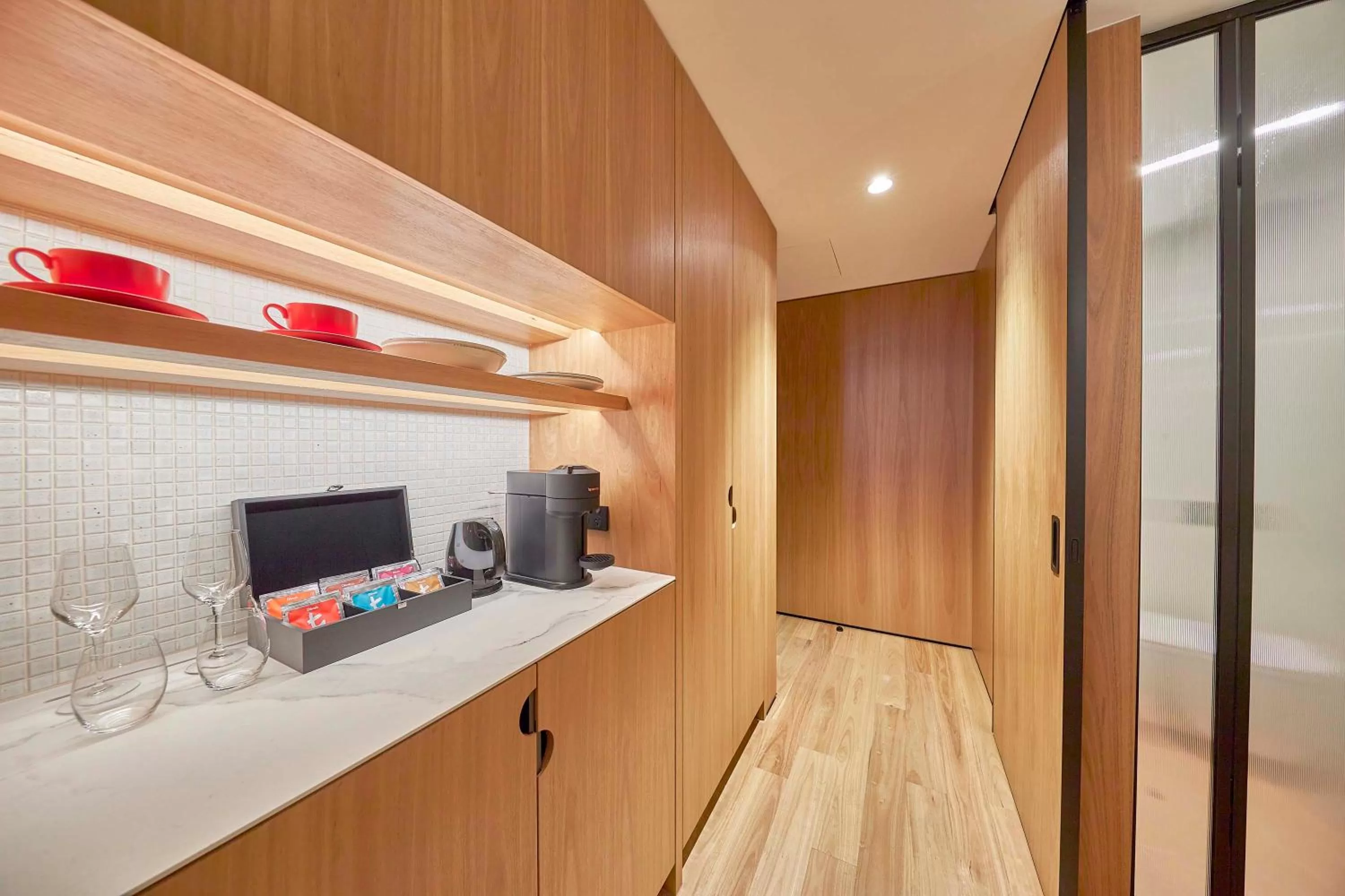 Coffee/tea facilities in Wonil Hotel Perth - Handwritten Collection