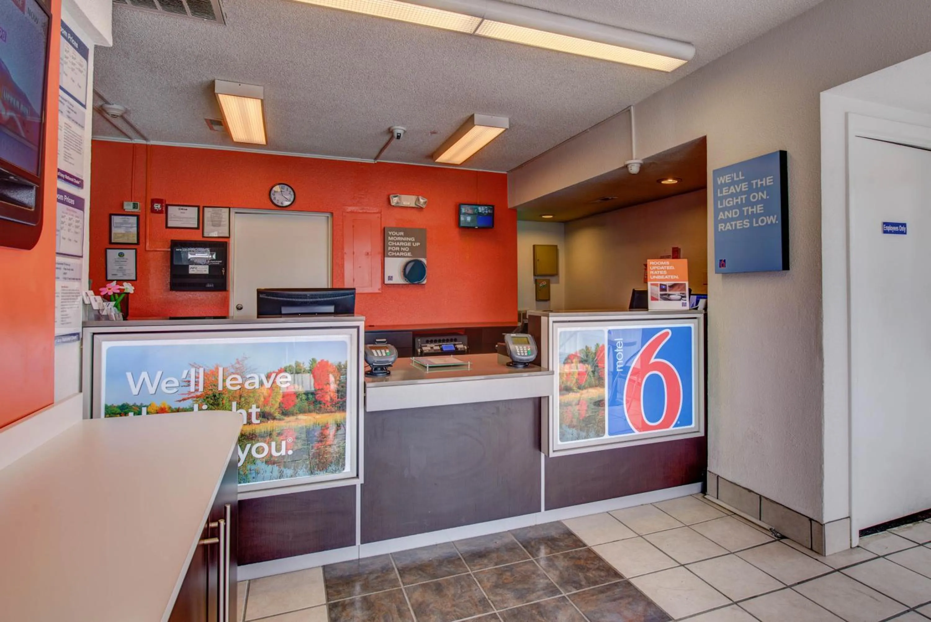 Lobby or reception in Motel 6-Norfolk, VA