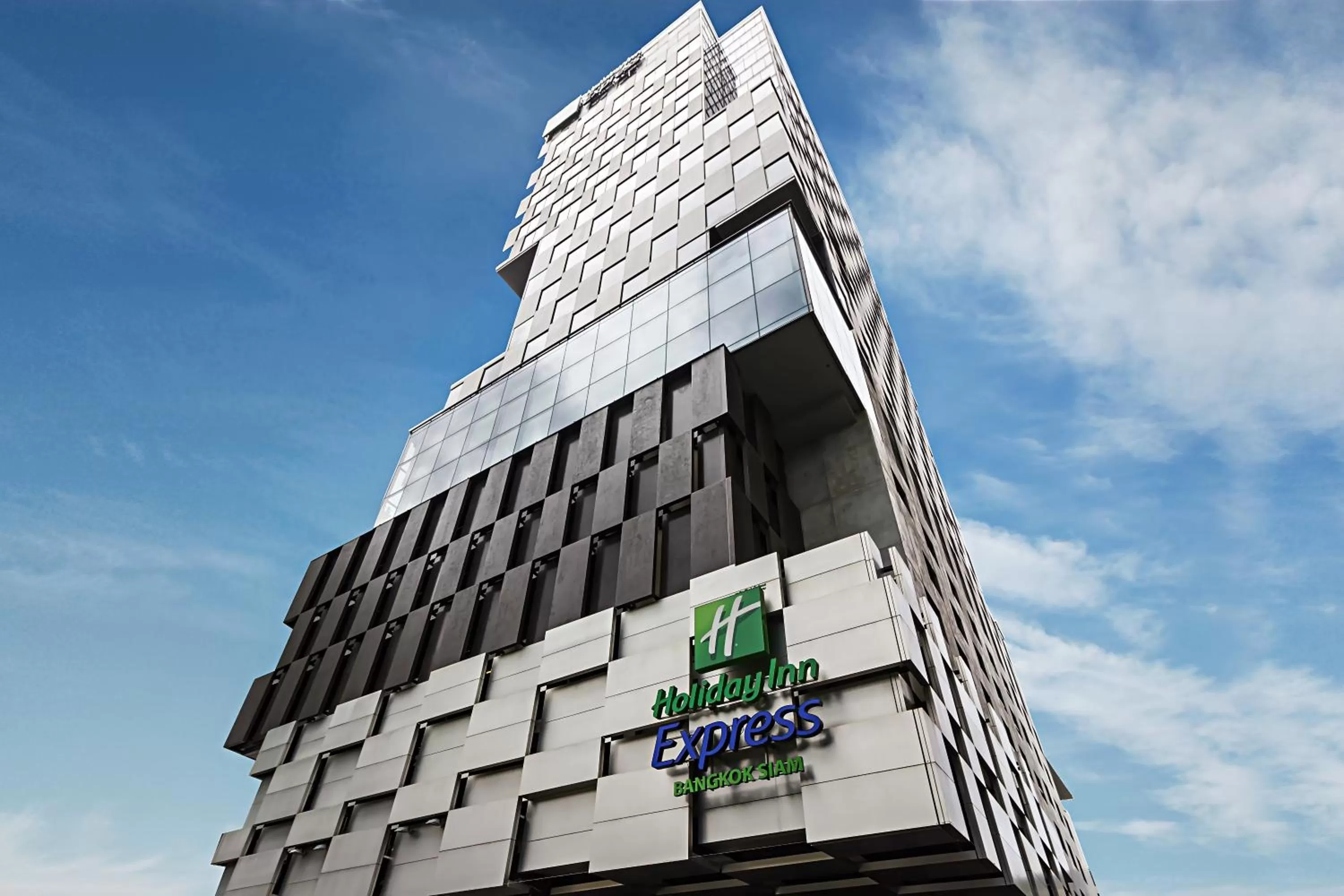 Property building in Holiday Inn Express Bangkok Siam by IHG