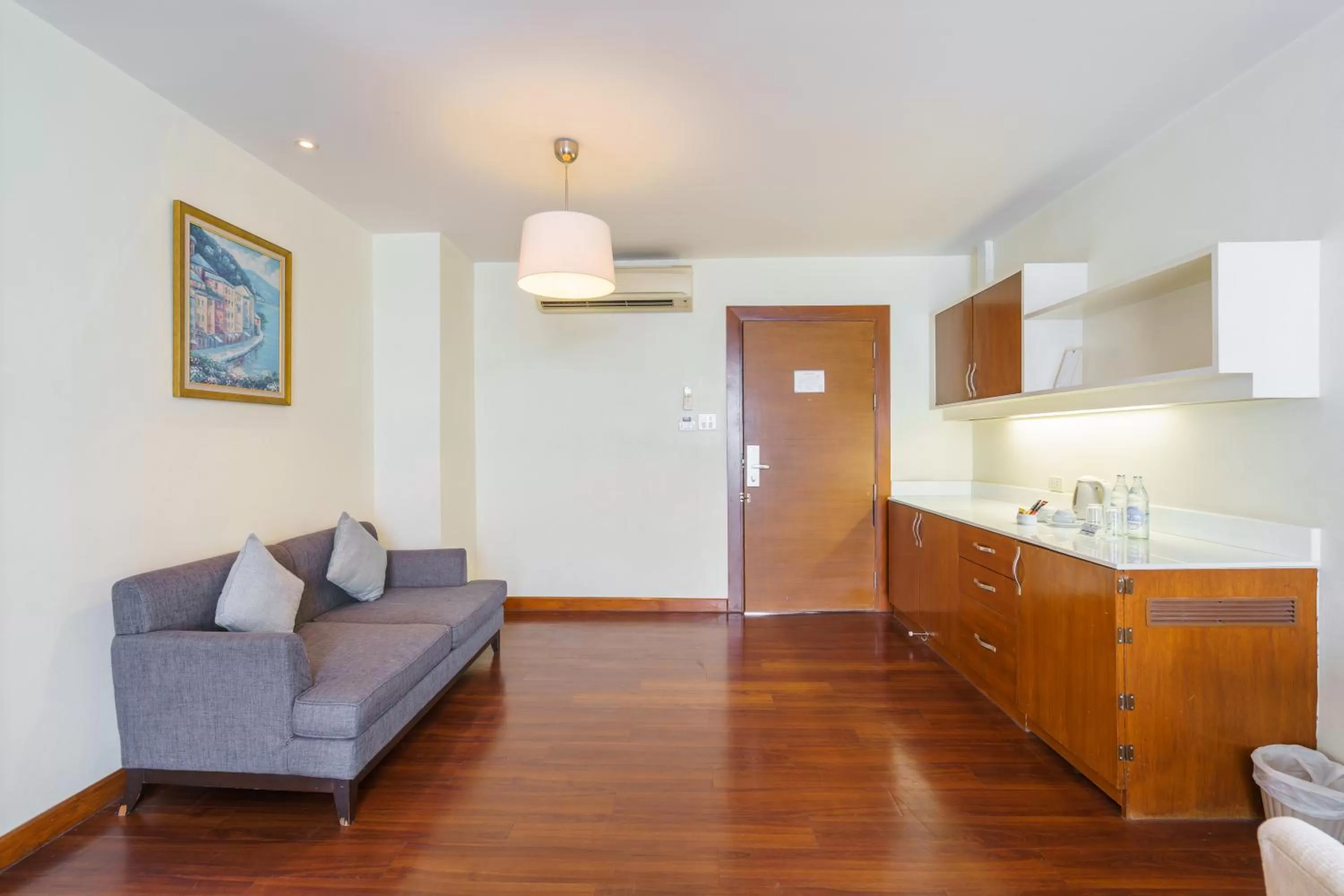 Kitchen or kitchenette in Lantana Resort Hotel Bangkok