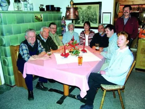 Restaurant/places to eat in Adler Post