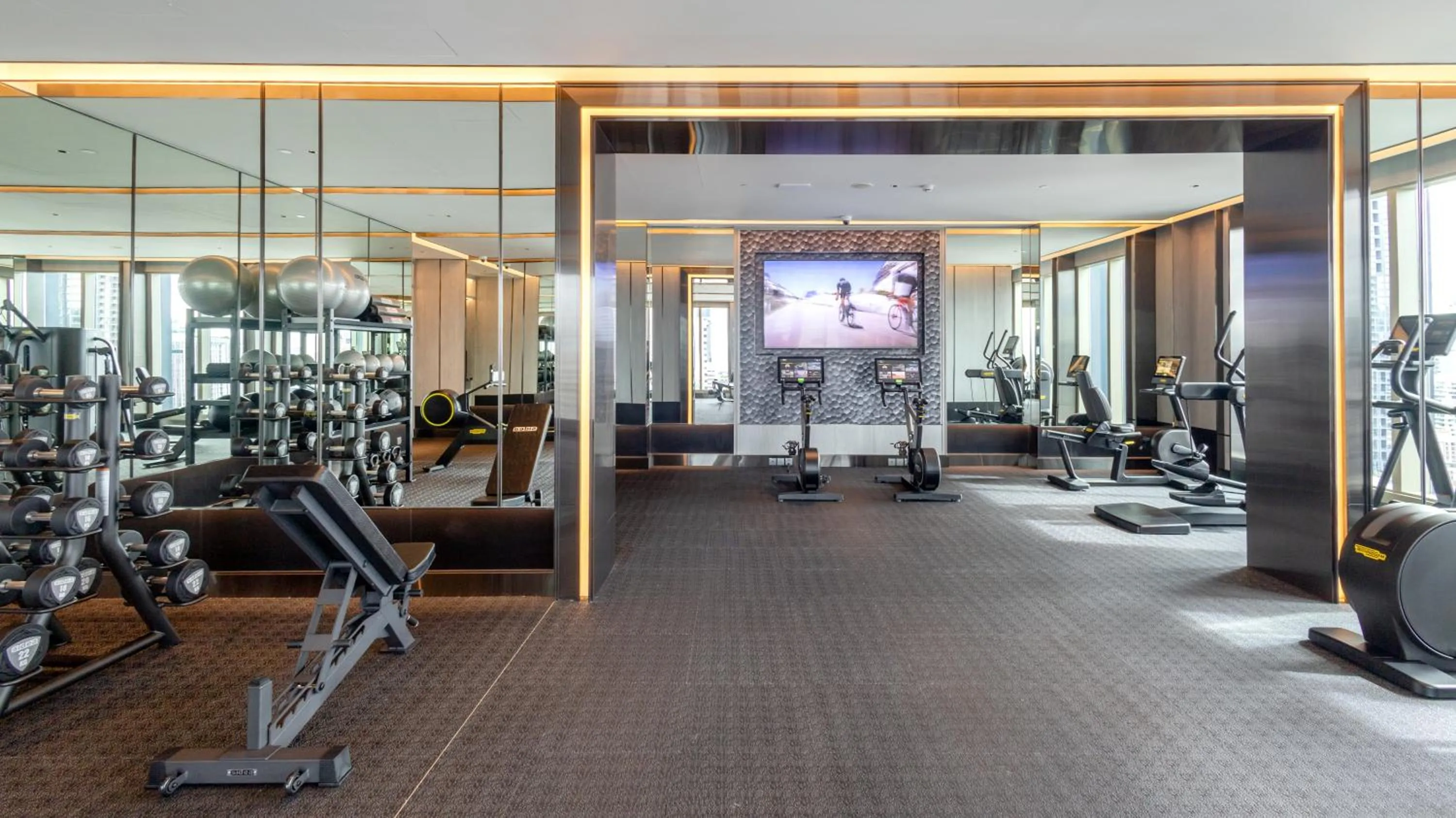 Fitness centre/facilities in Grande Centre Point Surawong Bangkok