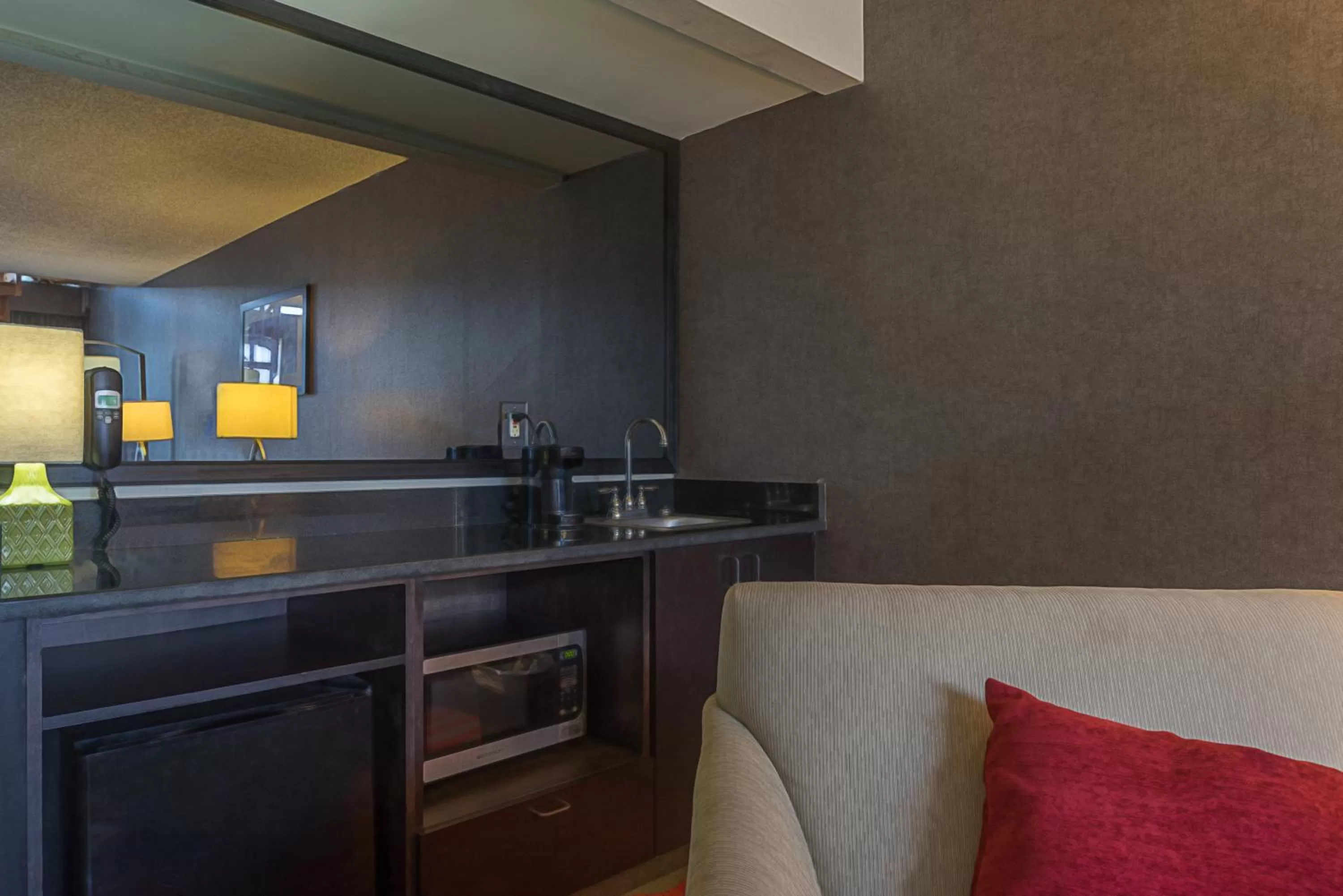 Photo of the whole room in Holiday Inn Harrisburg I-81 Hershey Area by IHG