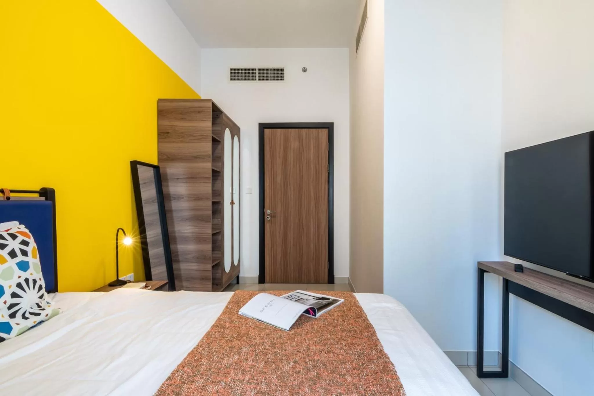 Photo of the whole room, Bed in YouCo coliving Dubai