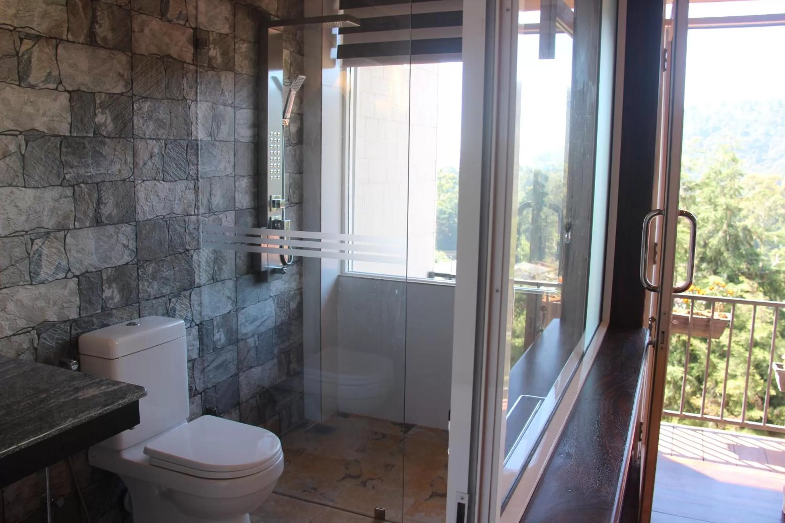 Bathroom in Pigeons Nest