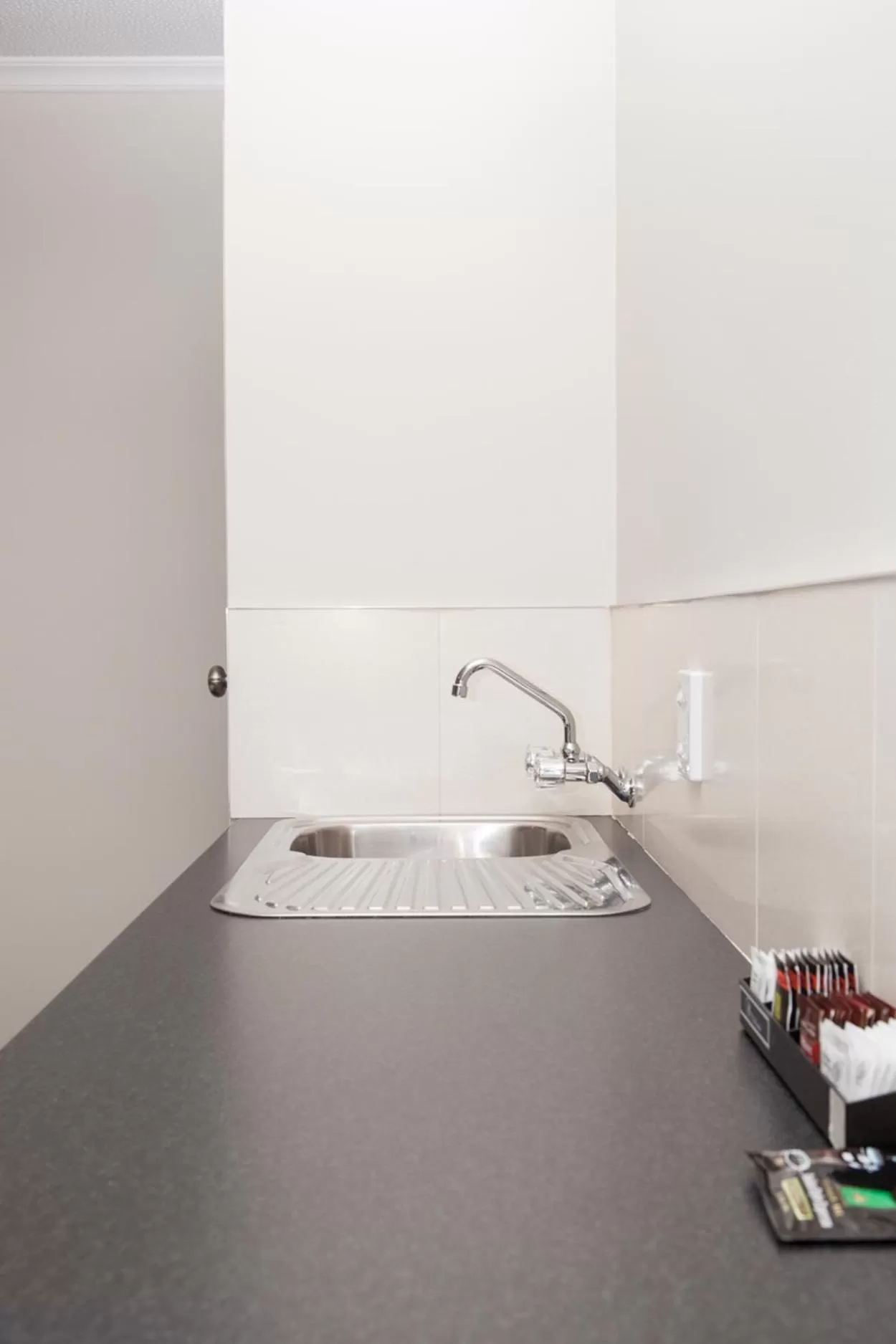Kitchen or kitchenette in Picton Accommodation Gateway Motel
