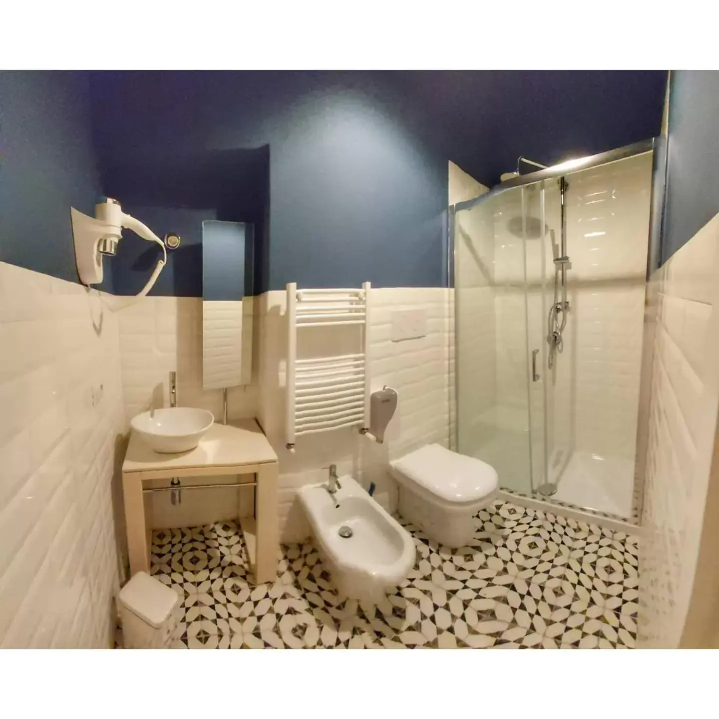 Deluxe Double or Twin Room in Alcaprì Suite Napoli Centro Deluxe Double or Twin Room in Alcaprì Suite Napoli Centro