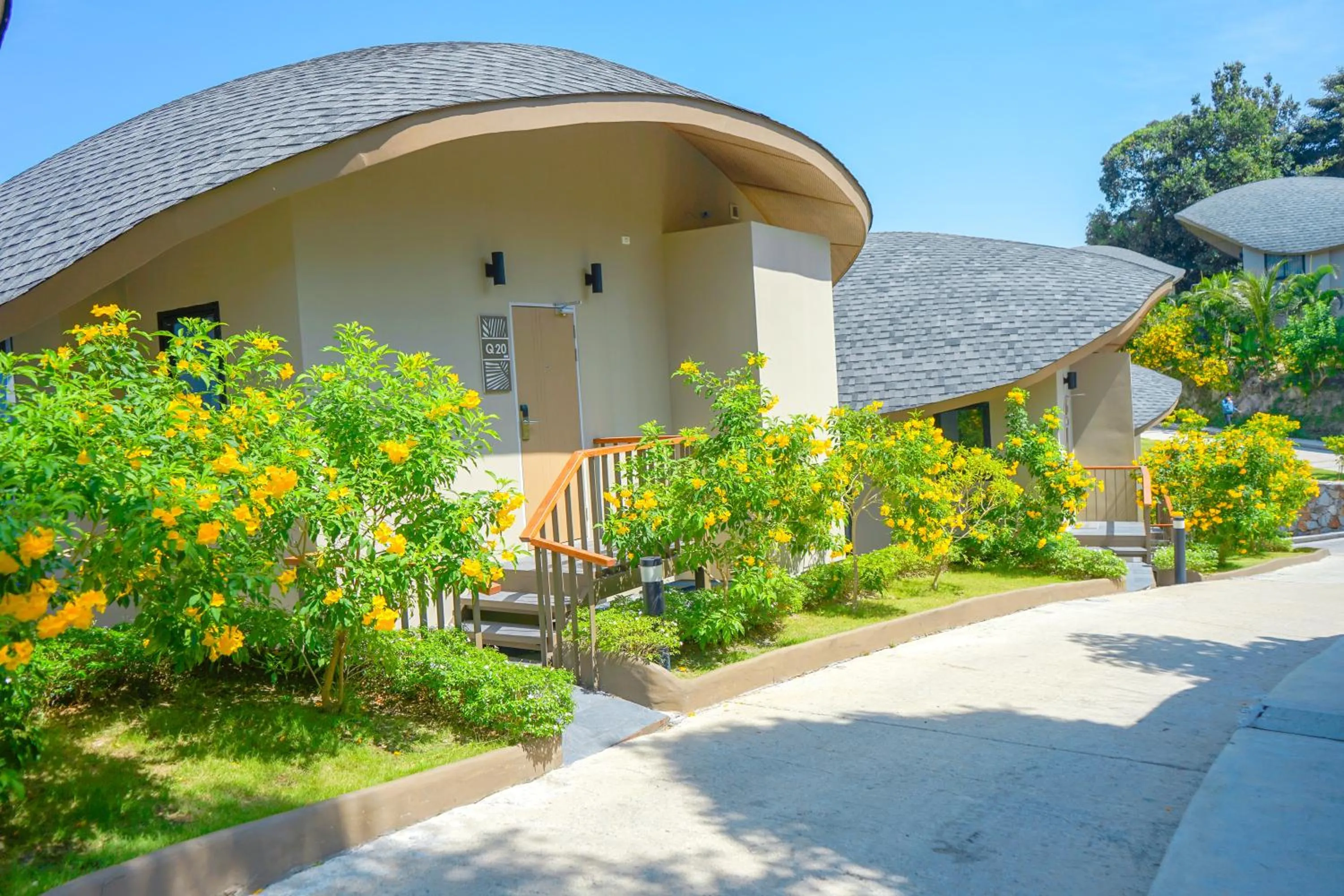 Area and facilities in Patong Bay Hill