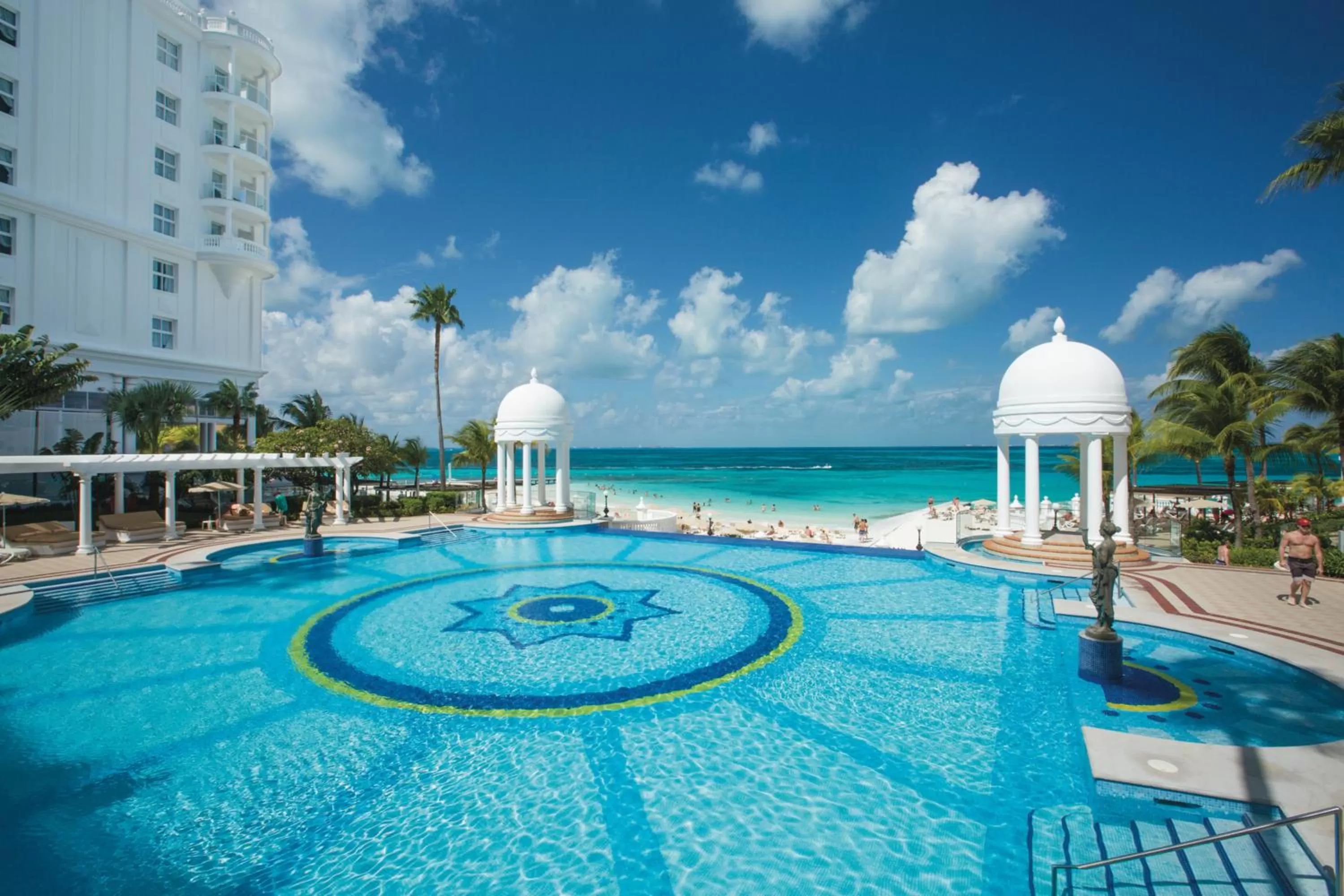 Swimming pool in Riu Palace Las Americas - All Inclusive - Adults Only