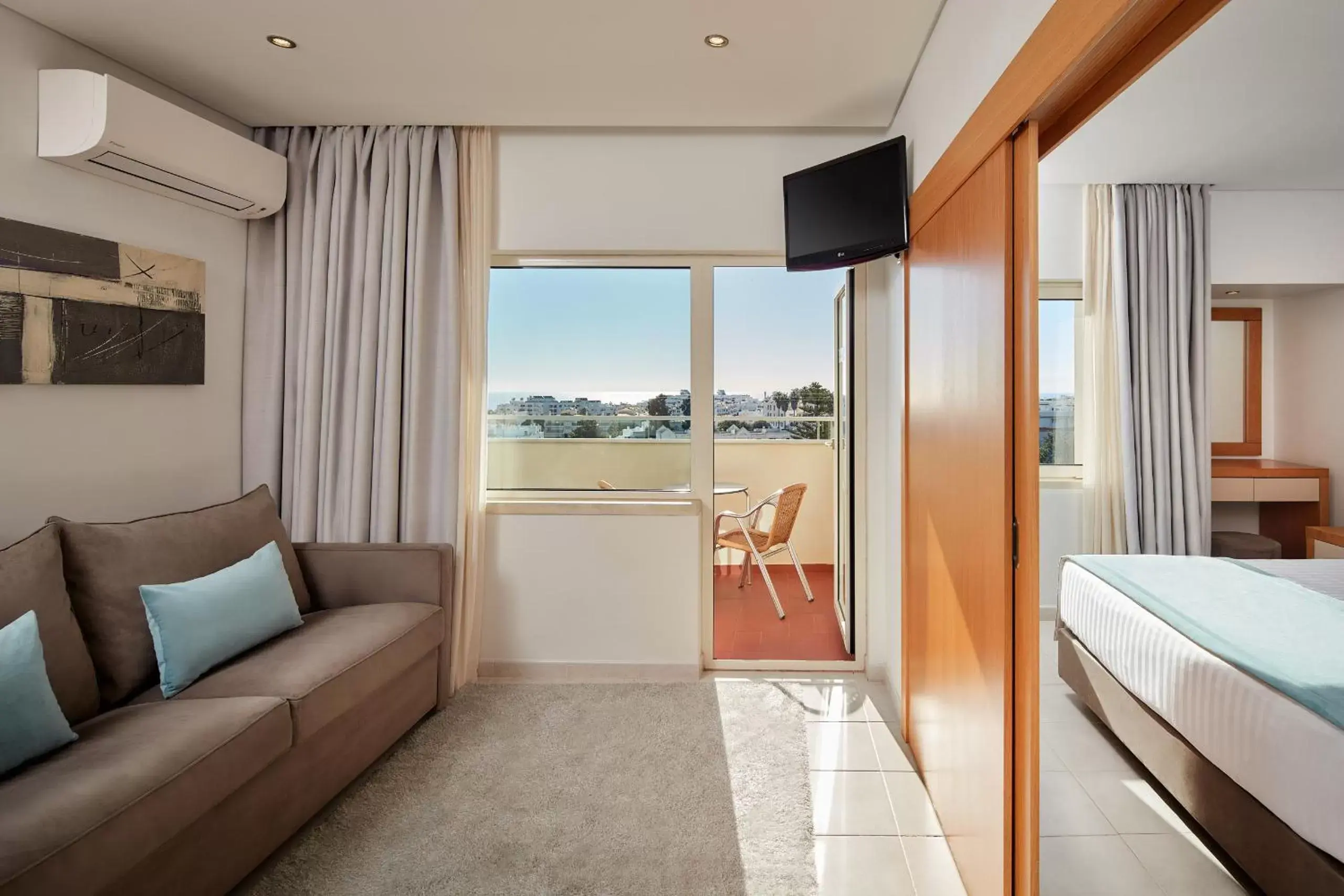 Studio with Pool View in Albufeira Sol Hotel & Spa Studio with Pool View in Albufeira Sol Hotel & Spa