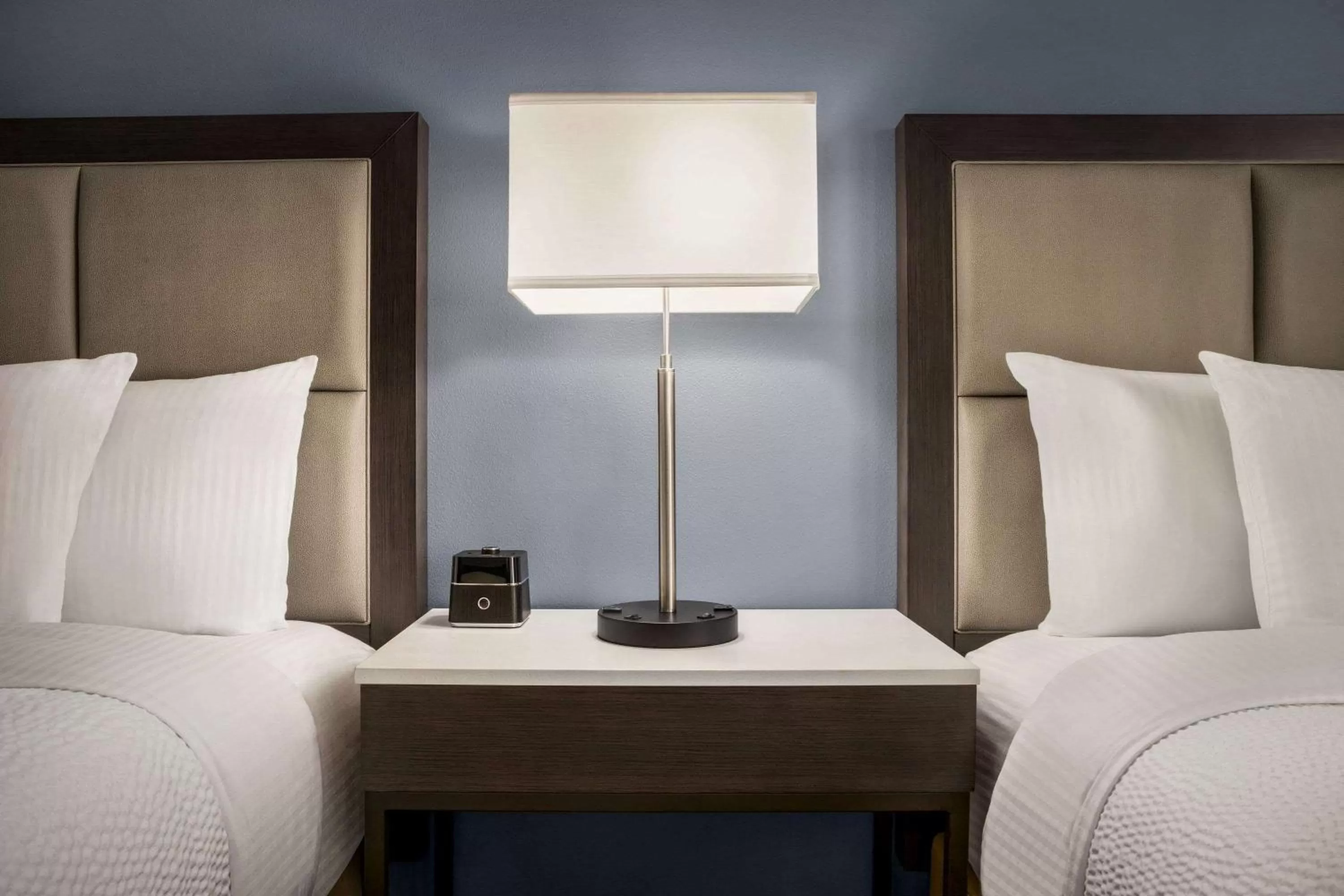 Photo of the whole room, Bed in La Quinta Inn & Suites by Wyndham San Bernardino