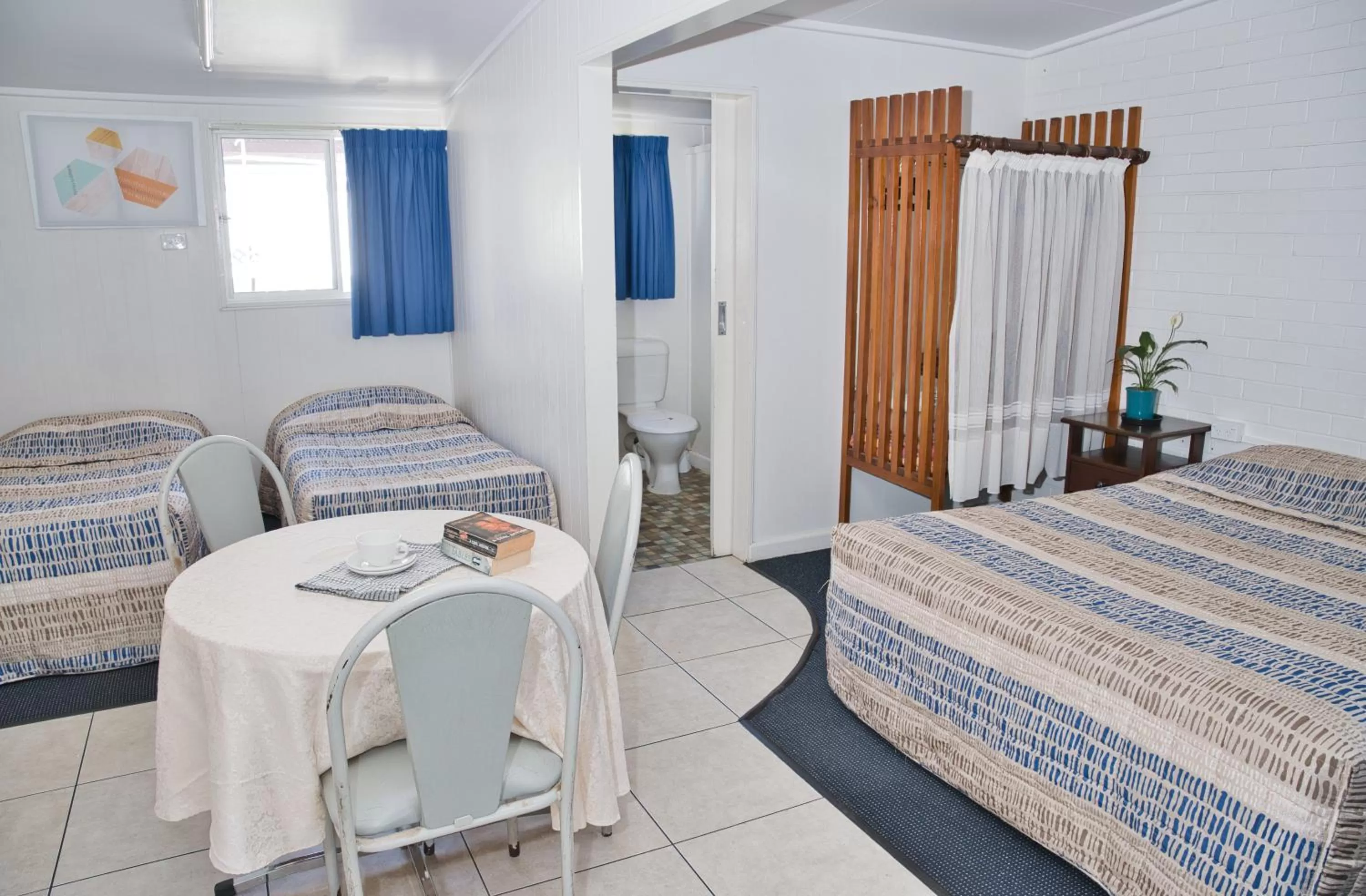 Photo of the whole room, Bed in Motel Myall