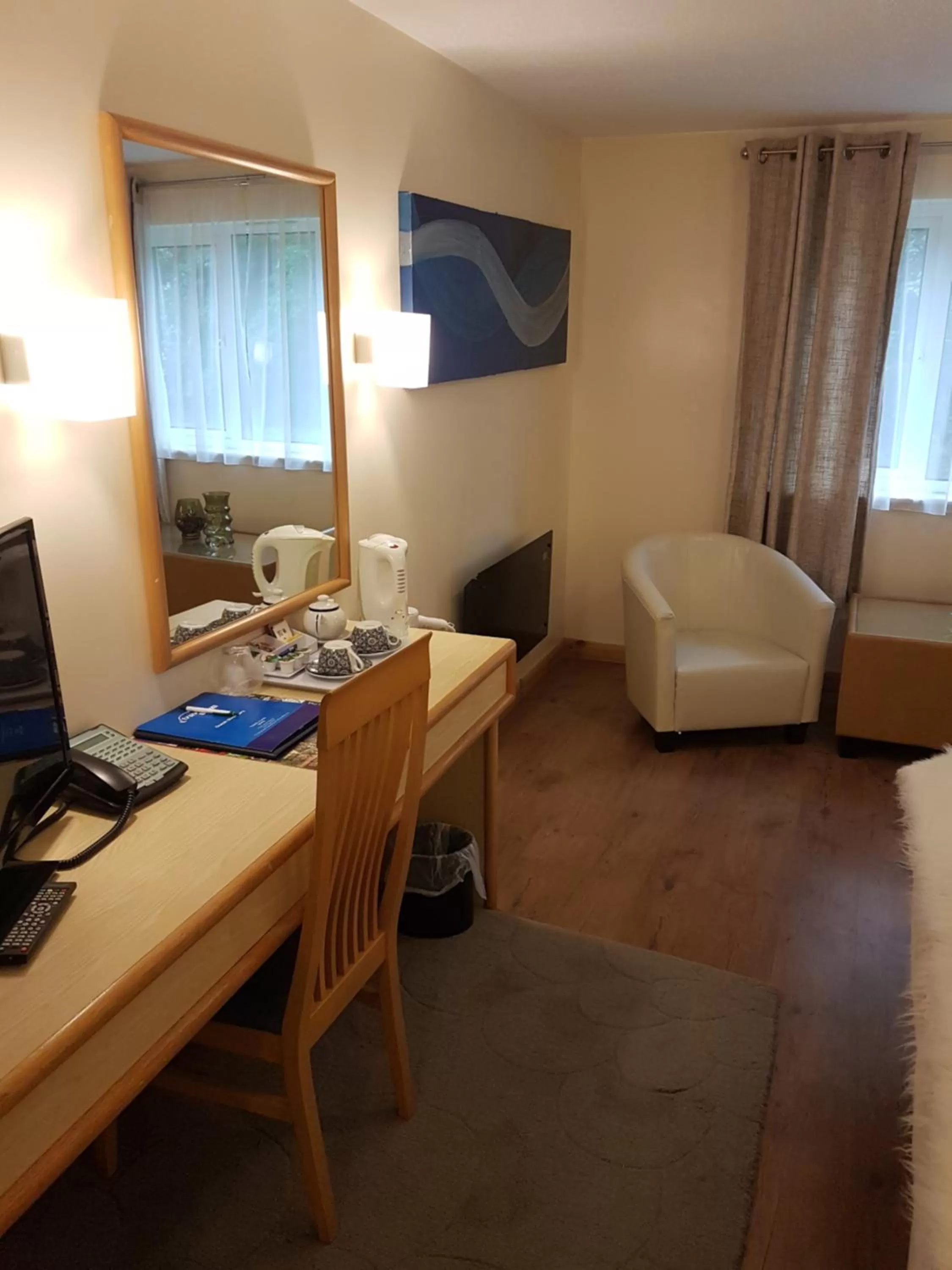 Coffee/tea facilities in Travel Plaza Hotel