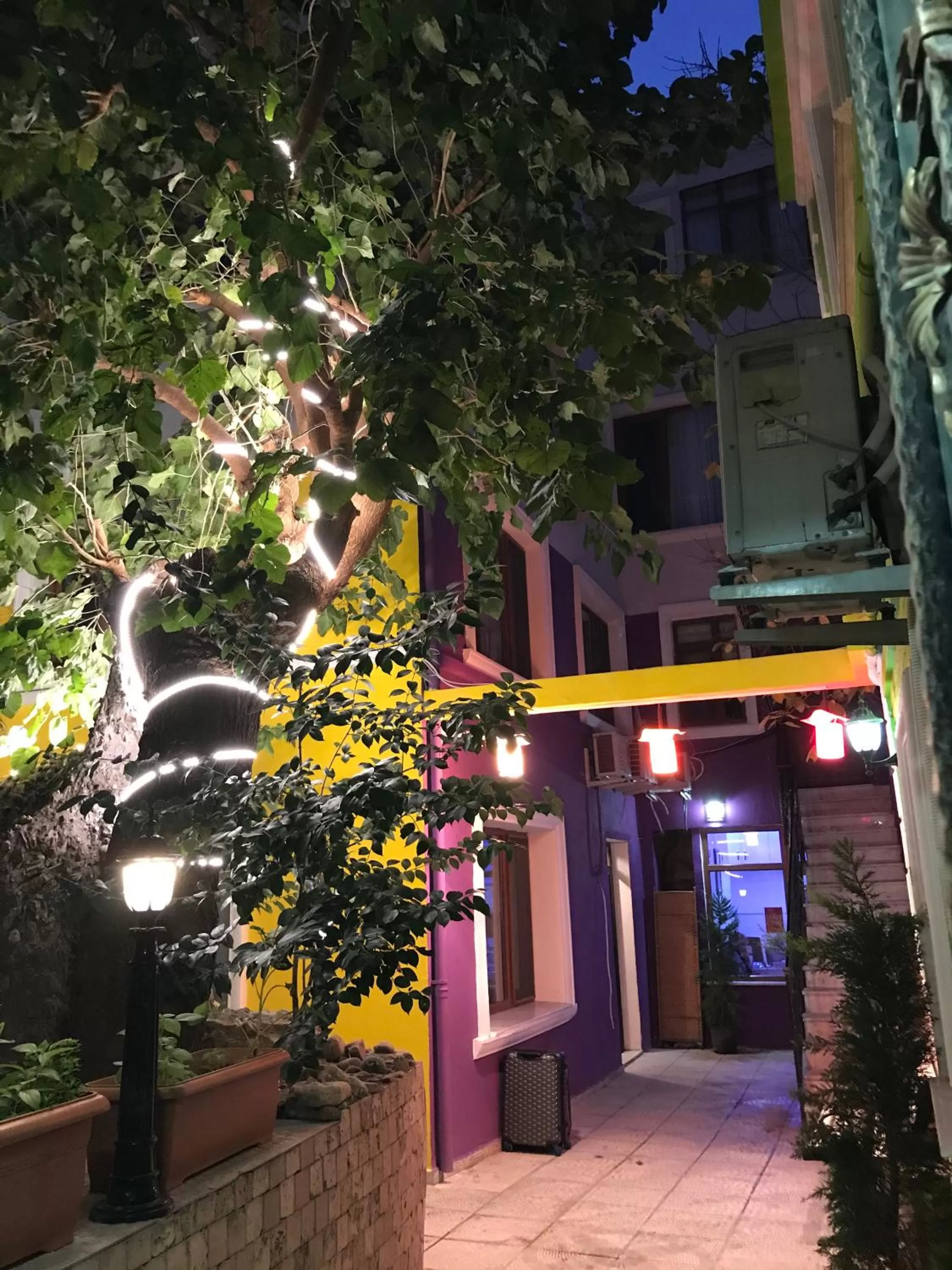 Shower in The Zanadu İstanbul