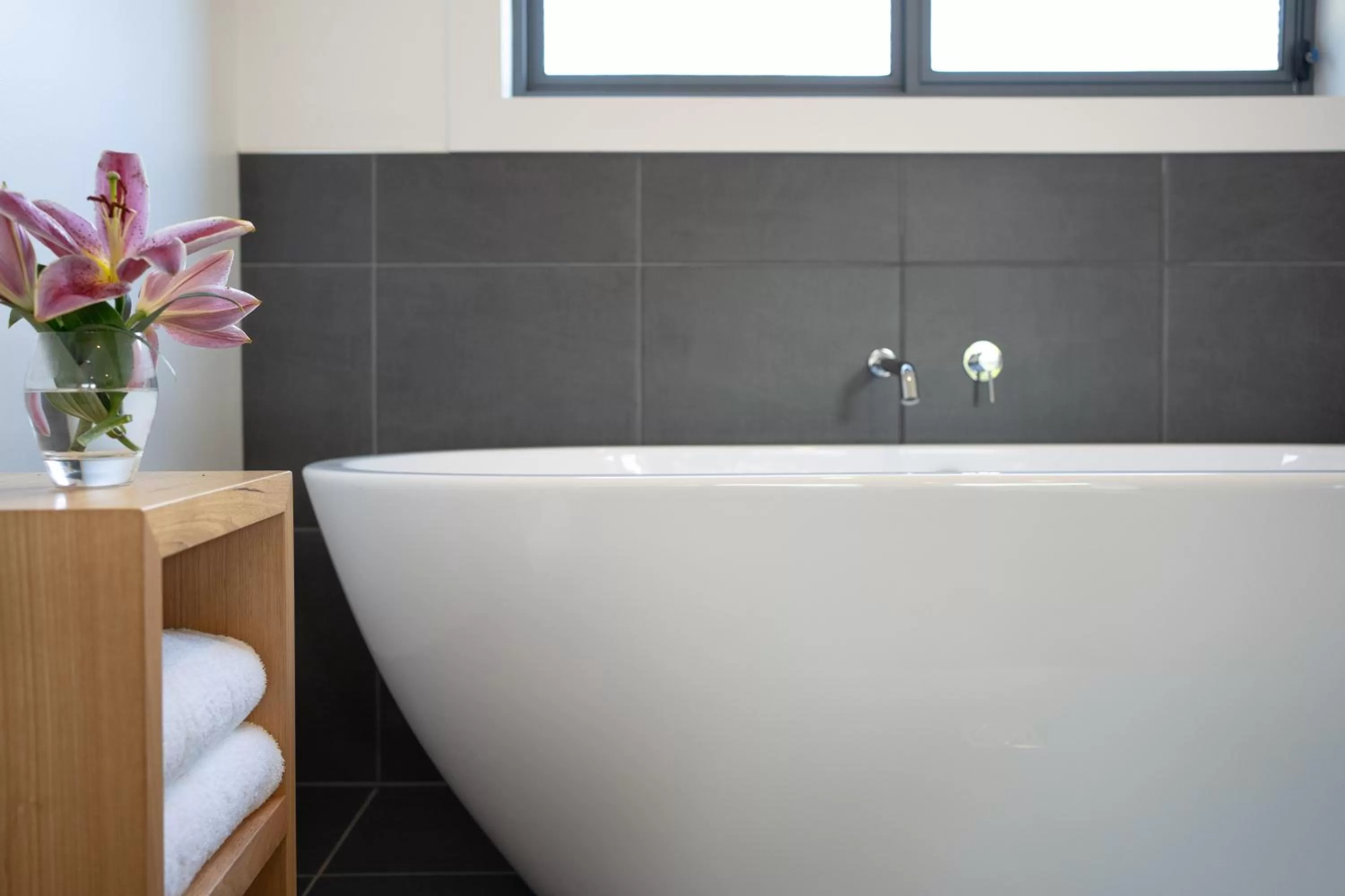 Bath, Bathroom in Bright Colonial Motel