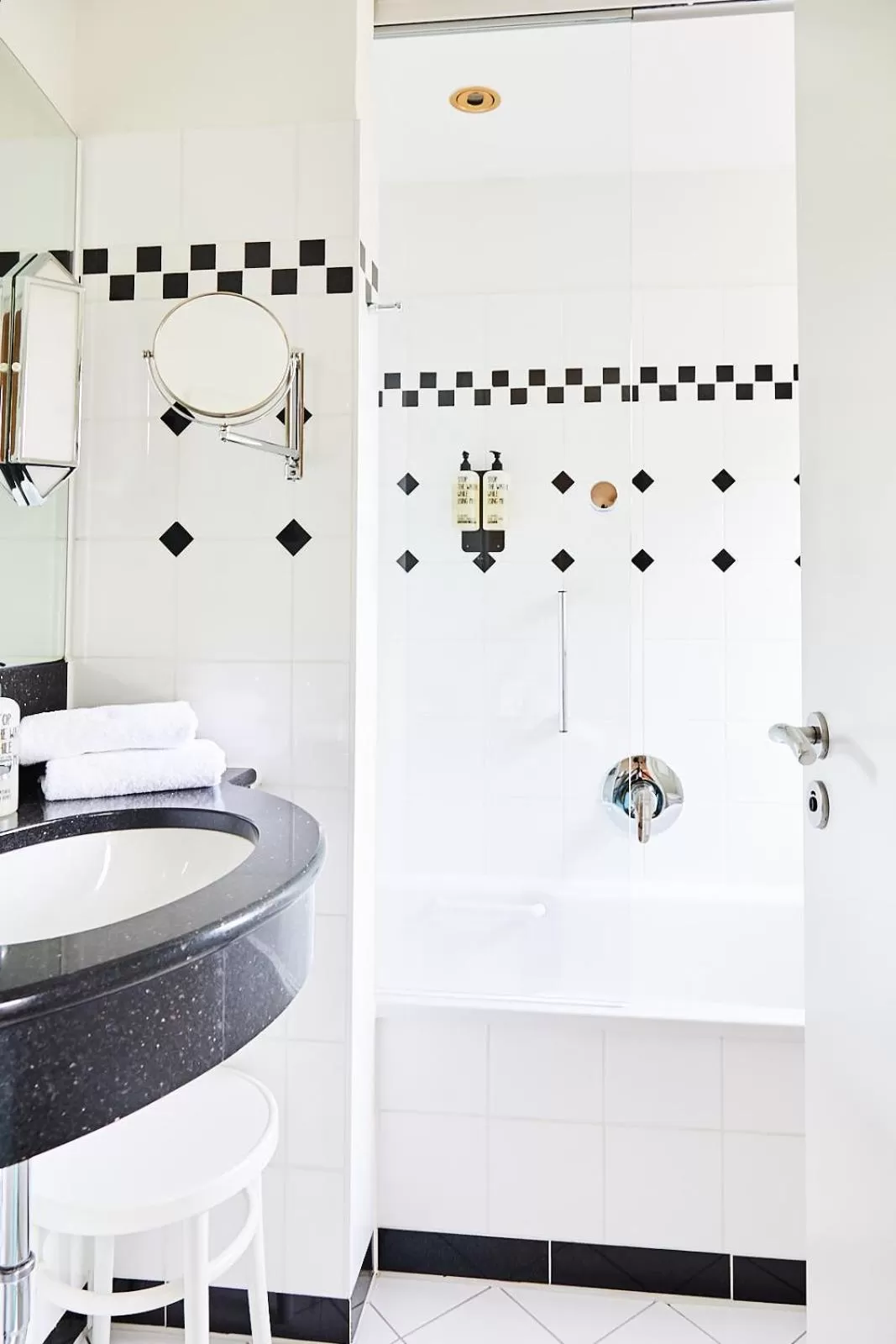 Bathroom in Hotel Landhaus an de Dün